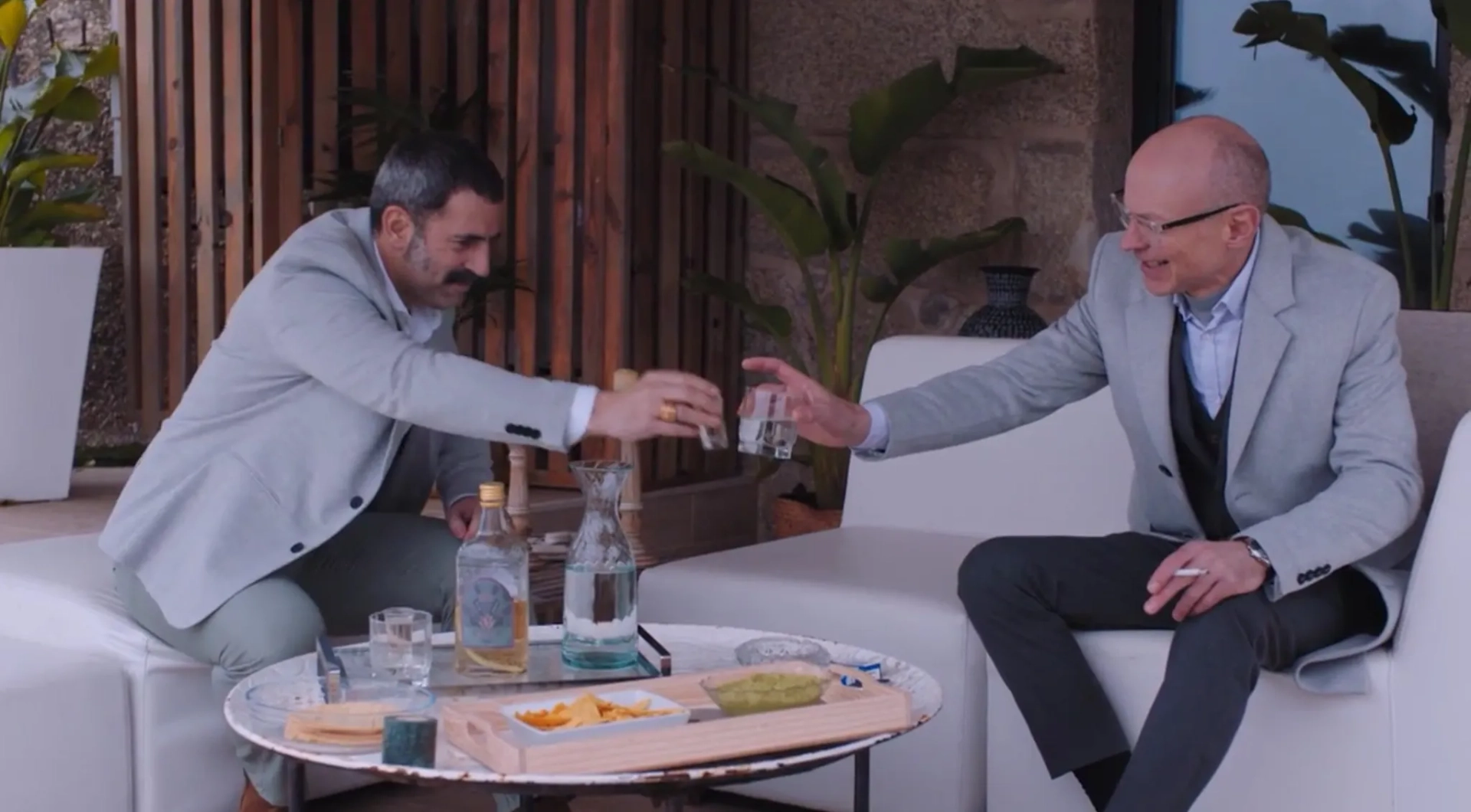 Julius Cotter and Rubén Zamora in Vivir Sin Permiso / Unauthorized Living (2020)