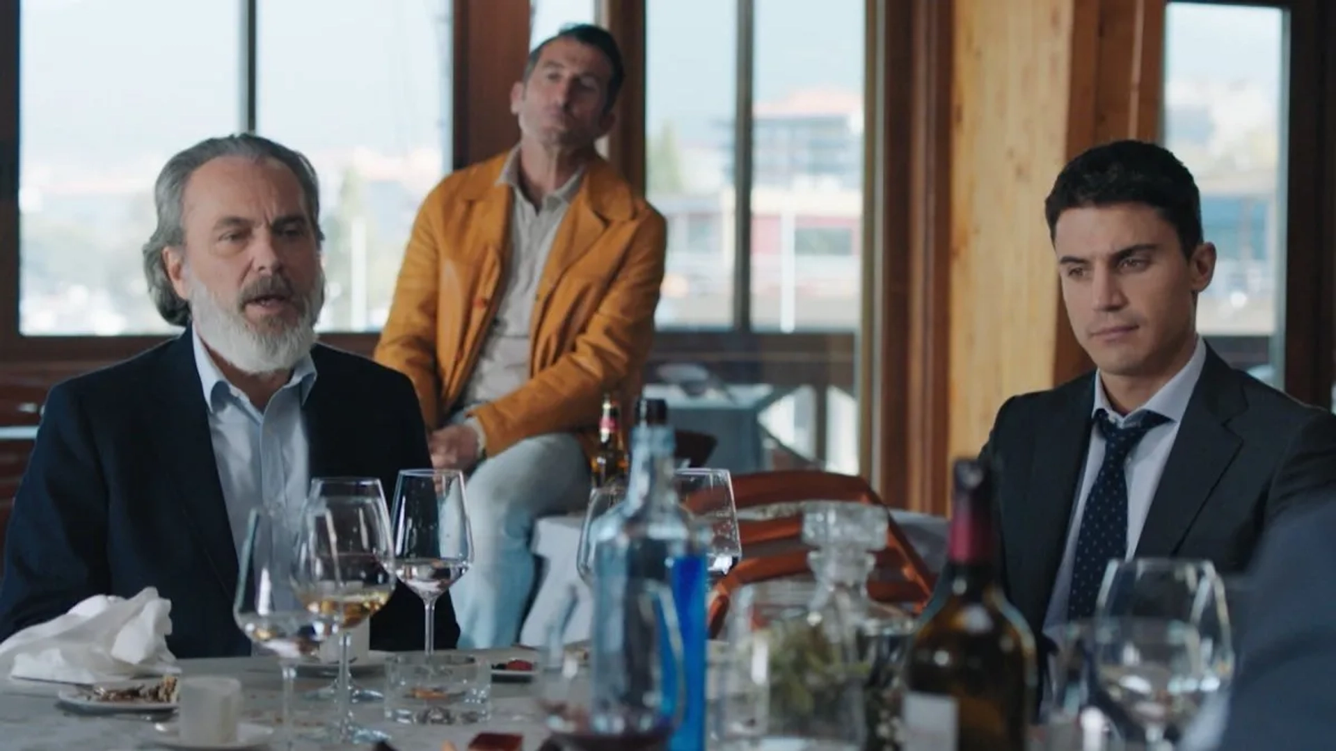 Jose Coronado, Luis Zahera, and Álex González in Unauthorized Living (2018)