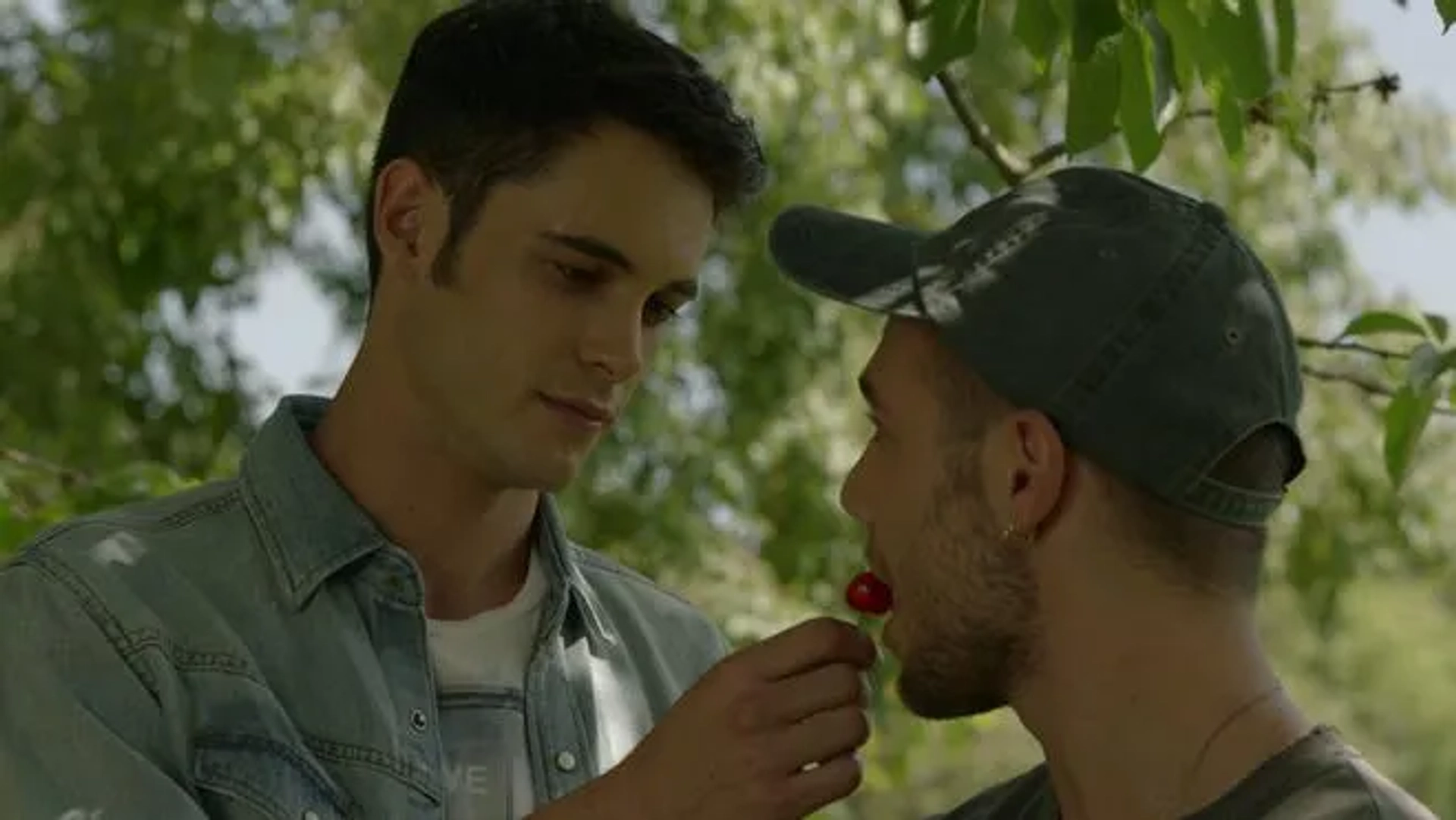 Carlos Cuevas and David Solans in Merlí (2015)