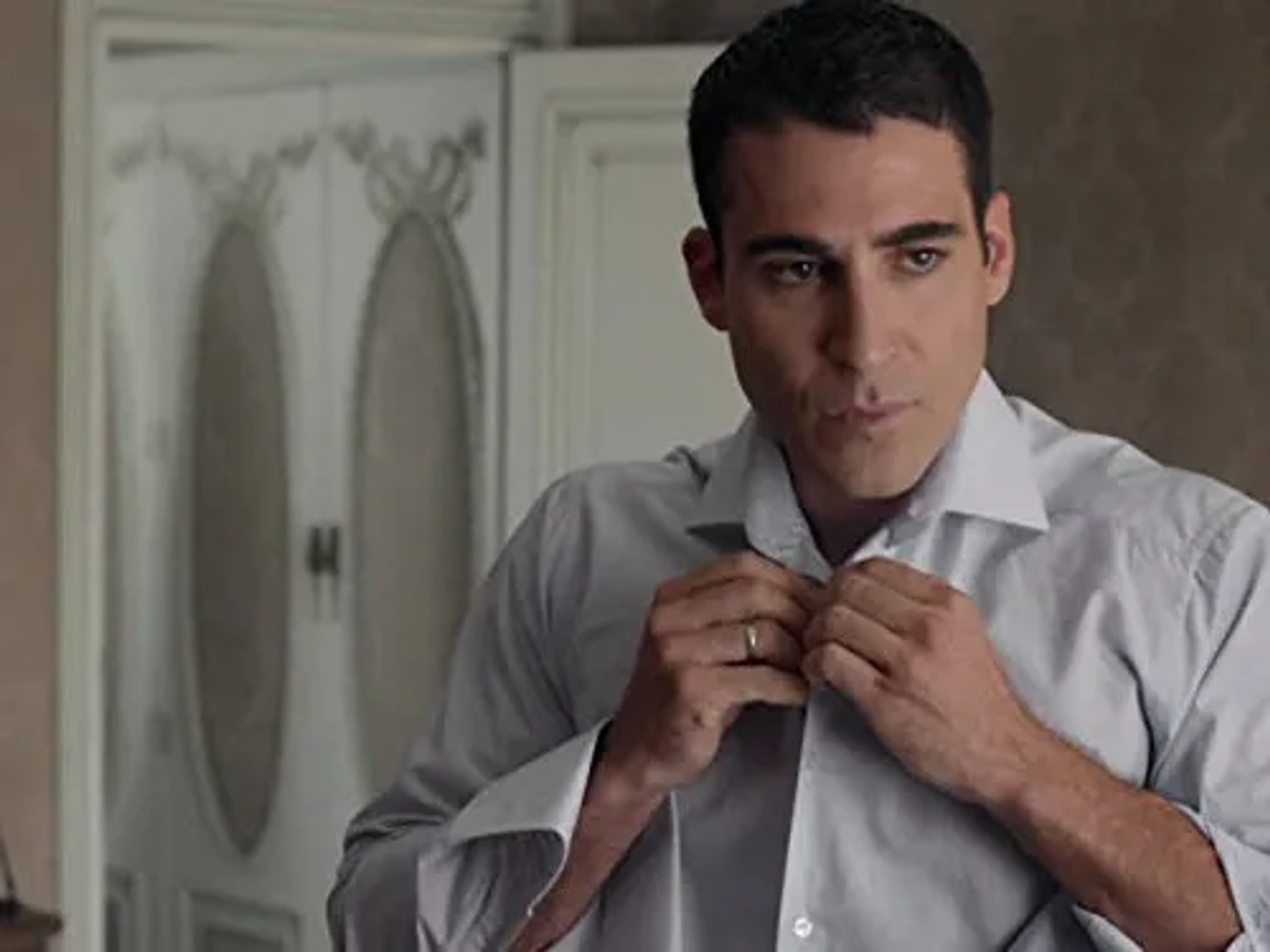 Miguel Ángel Silvestre in Velvet (2013)