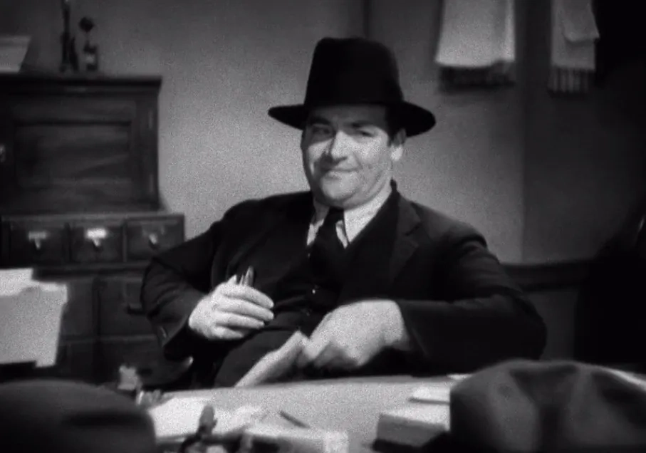 Edwin Maxwell in Scarface (1932)