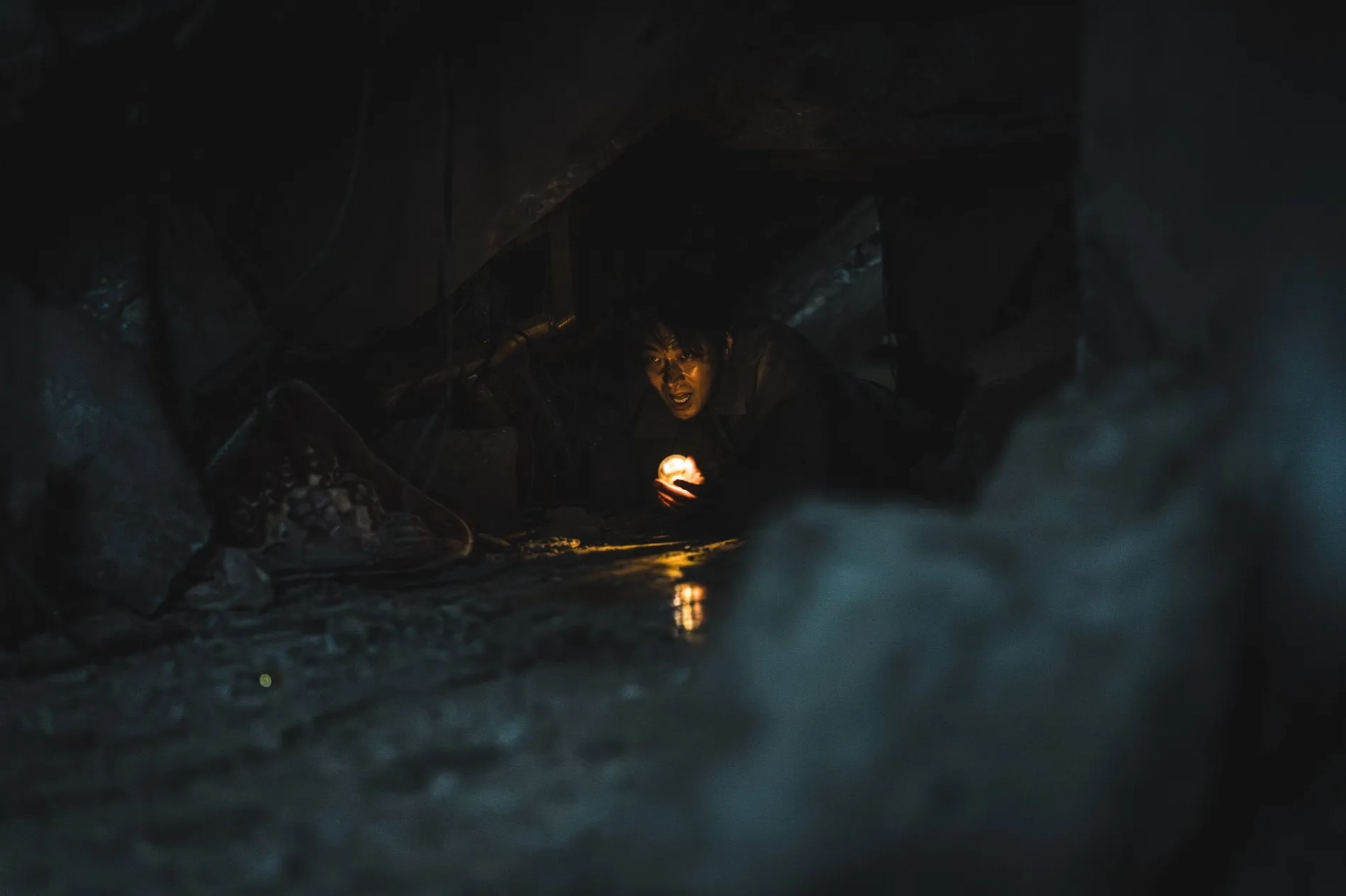 Ju Ji-hoon in Light Shop (2024)