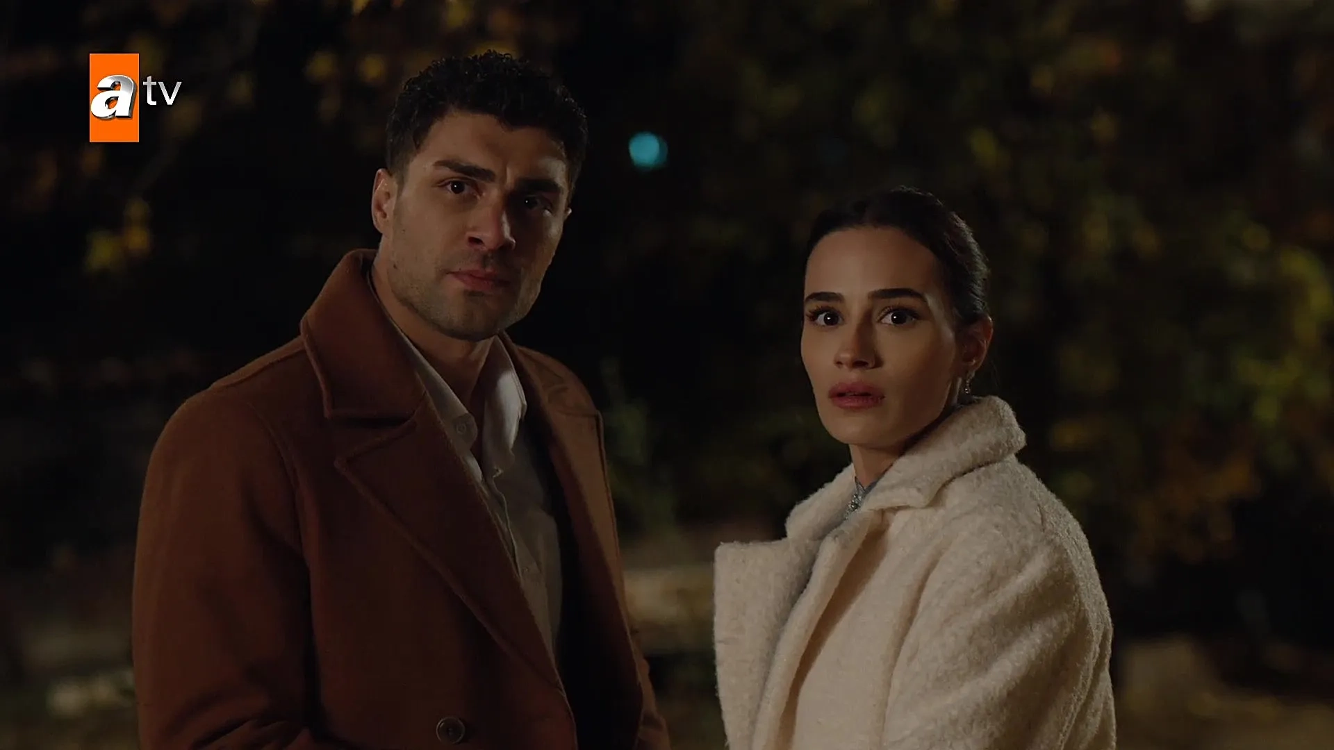 Sude Zulal Güler and Emre Dinler in Zembilli (2025)