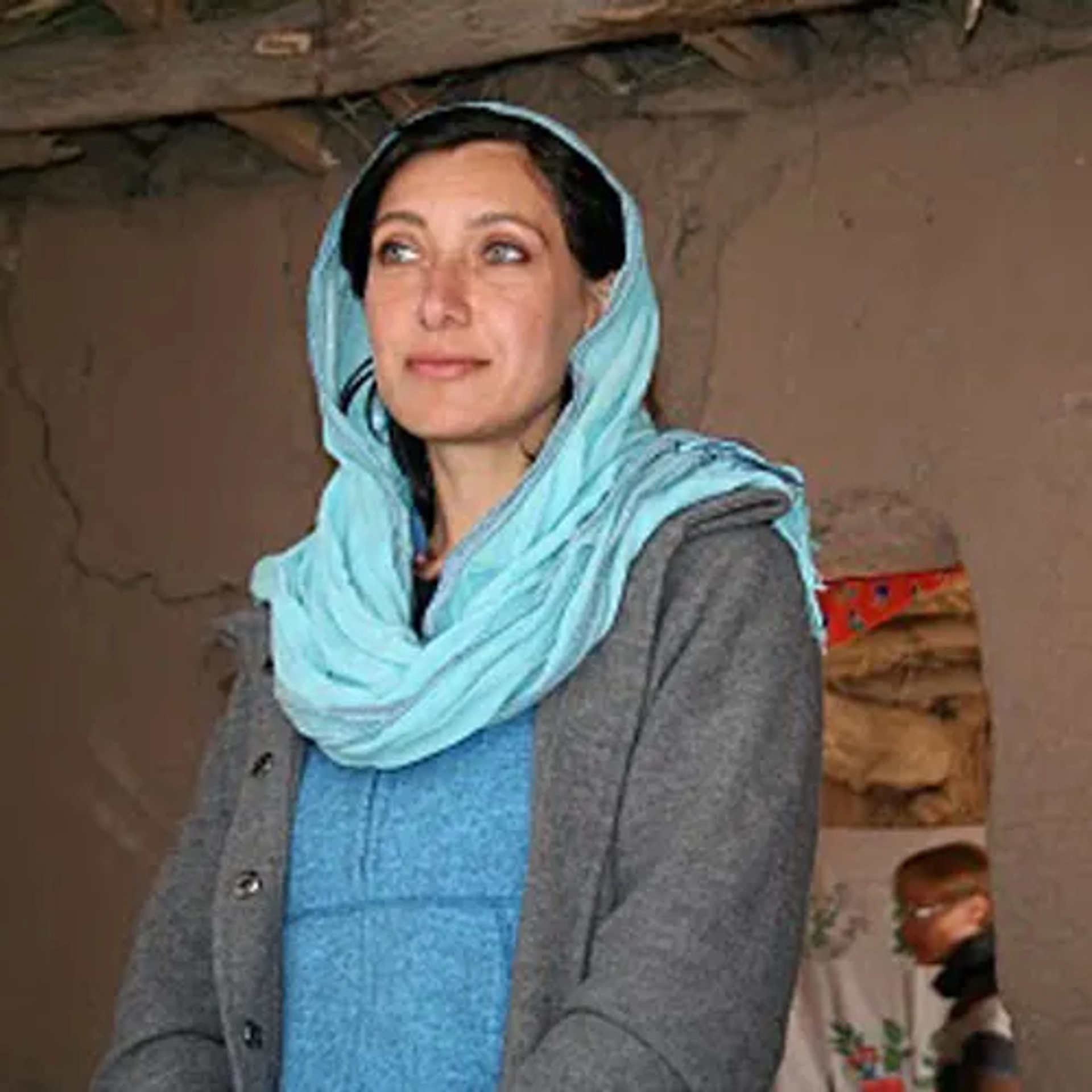 نیلوفر پذیرا