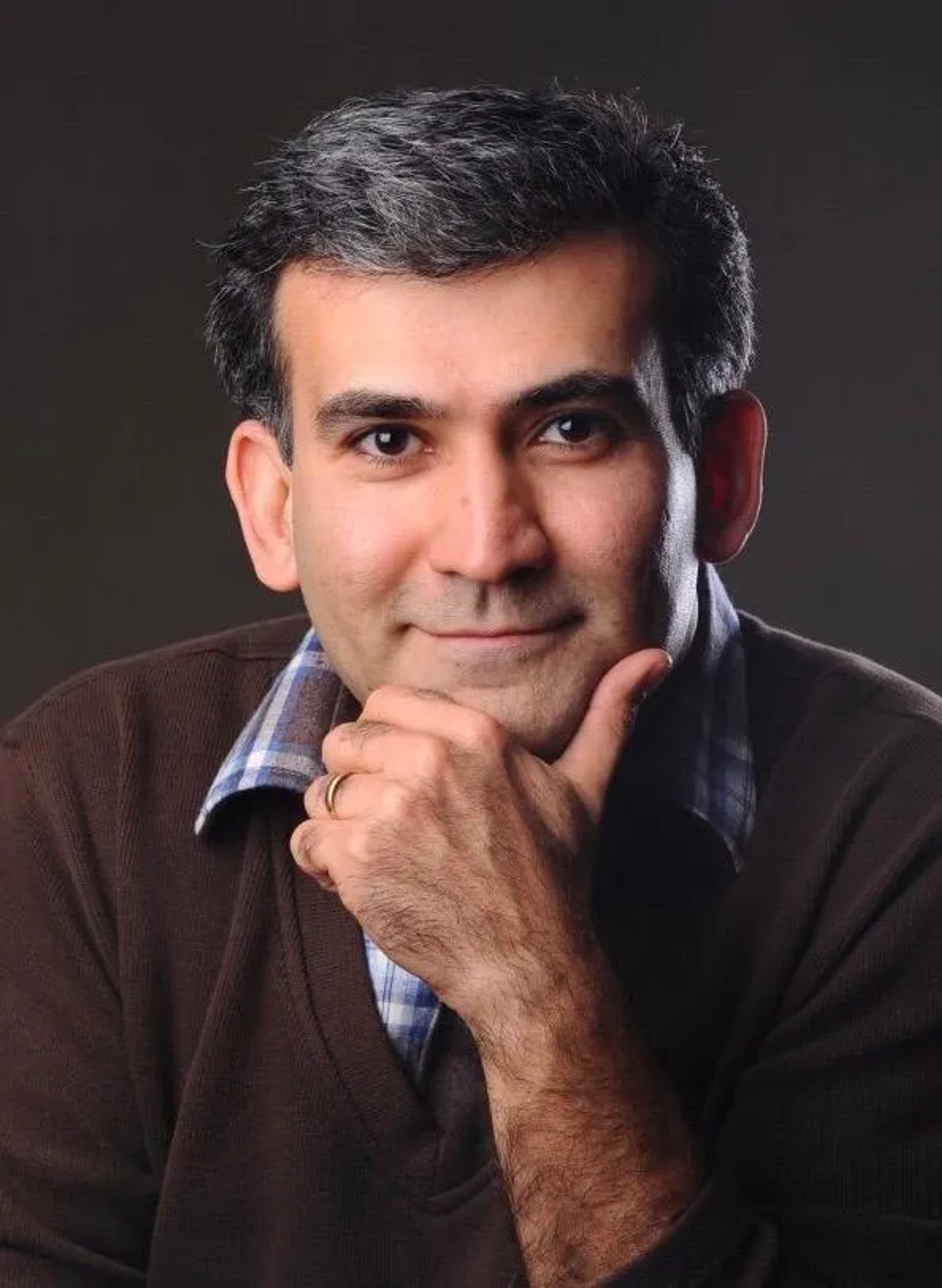 آرش معیریان