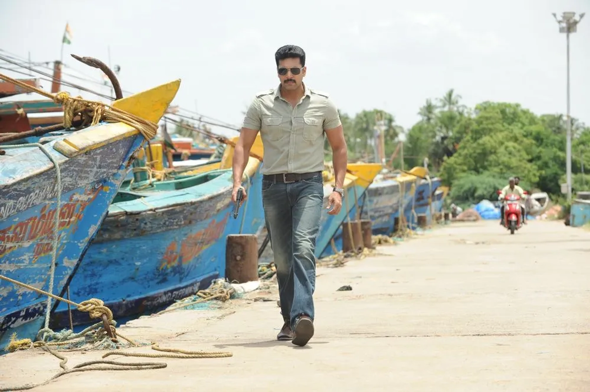 فیلم مرد تنها	(Thani Oruvan 2015)