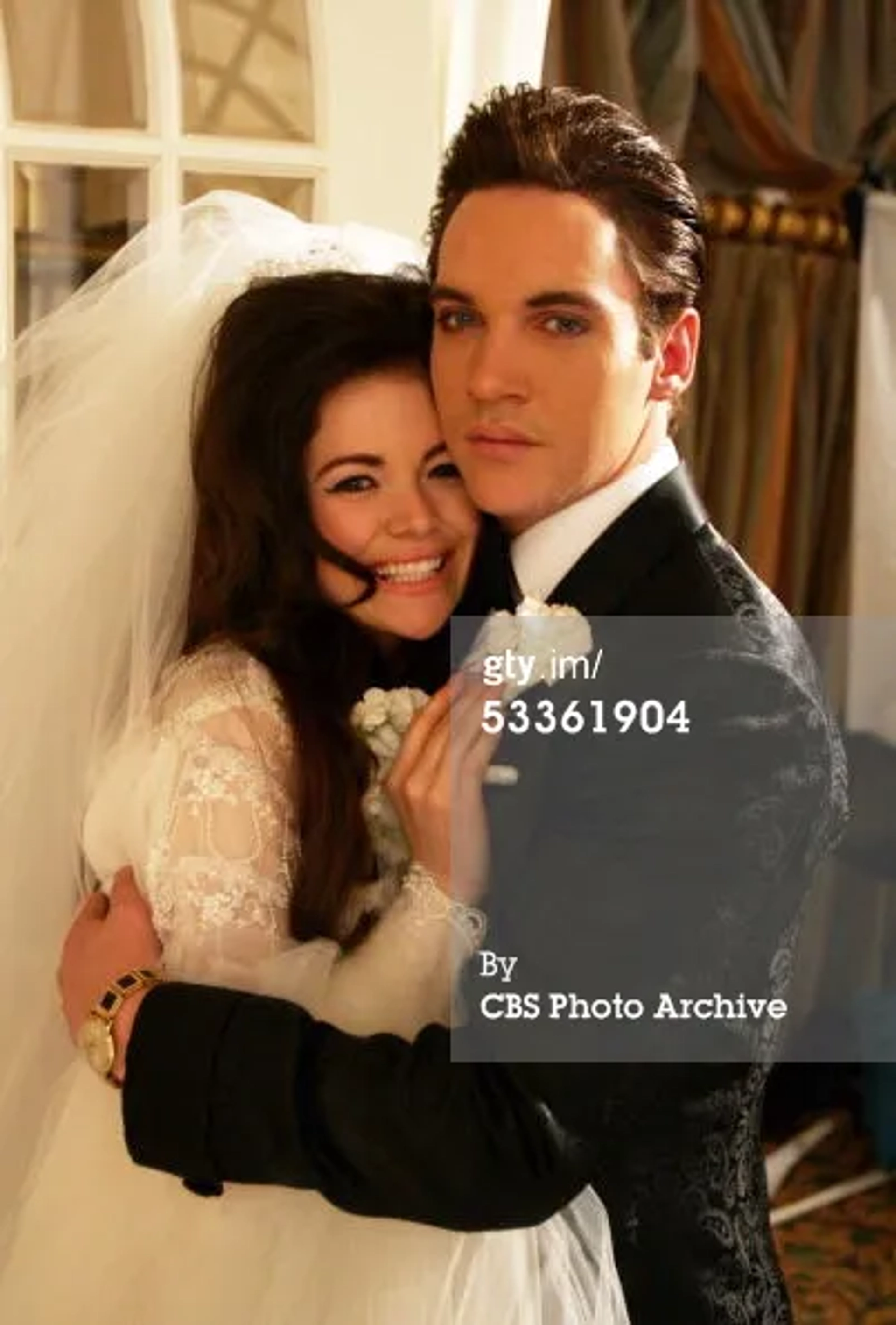 Still of Antonia Bernath and Jonathan Rhys Meyers in Elvis