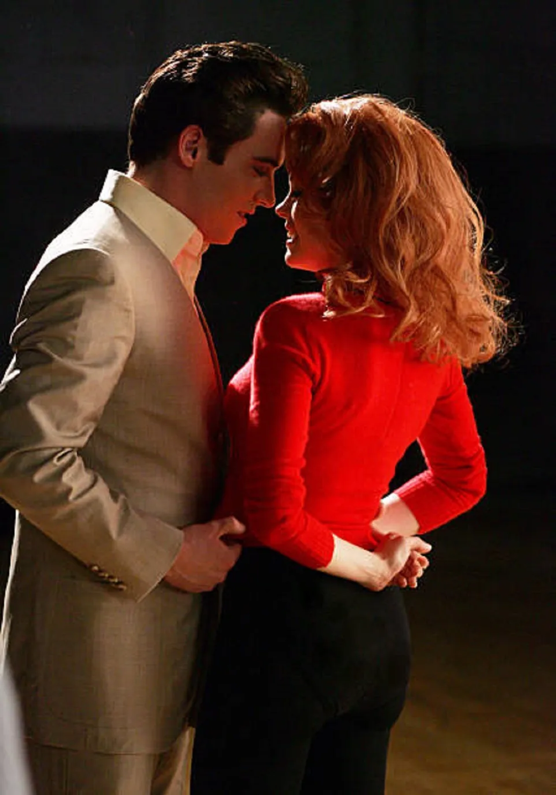 Rose McGowan and Jonathan Rhys Meyers in Elvis (2005)