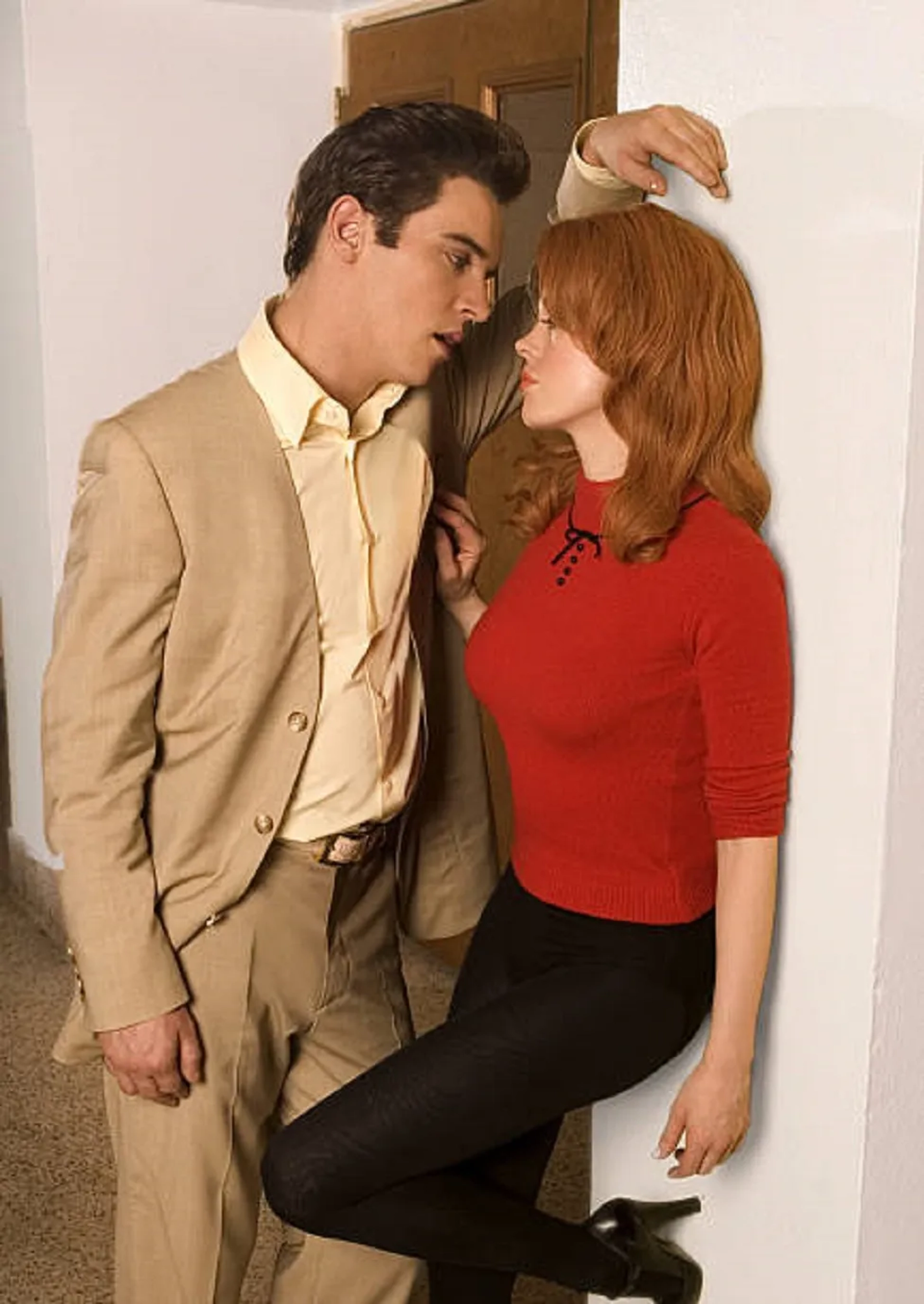Rose McGowan and Jonathan Rhys Meyers in Elvis (2005)