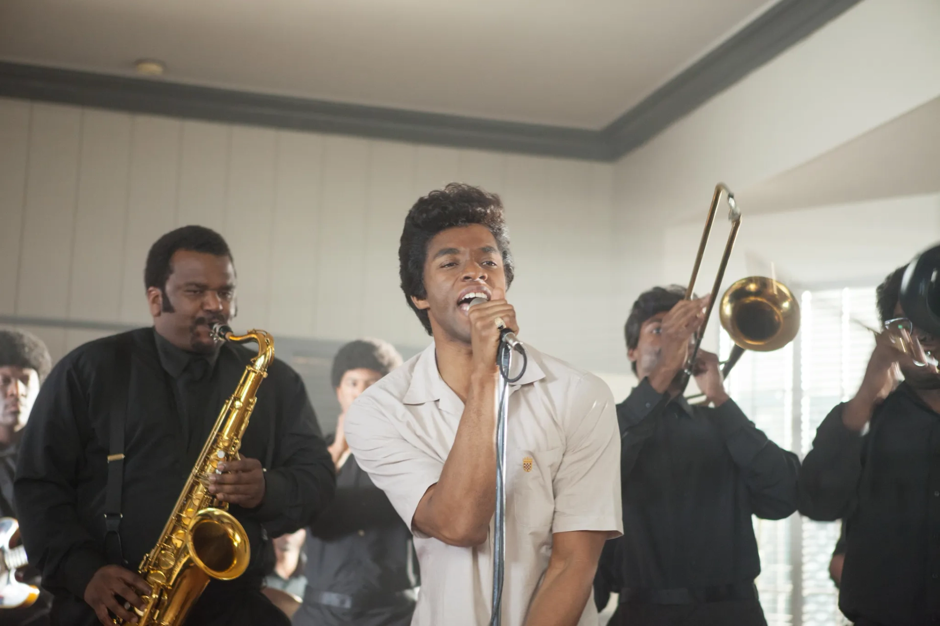 Craig Robinson and Chadwick Boseman in Get on Up (2014)