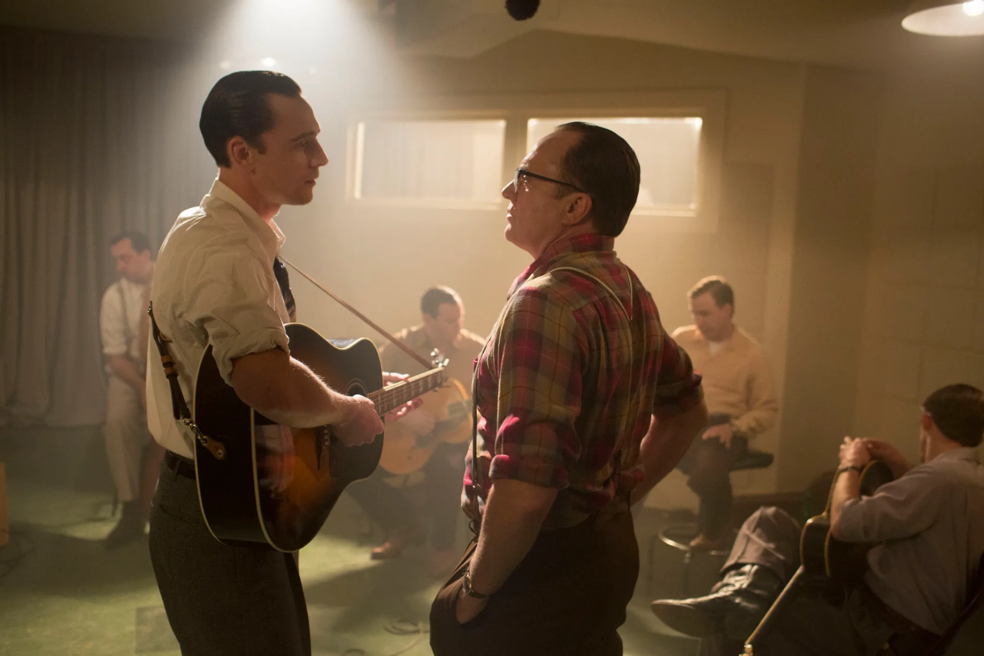 Bradley Whitford and Tom Hiddleston in I Saw the Light (2015)