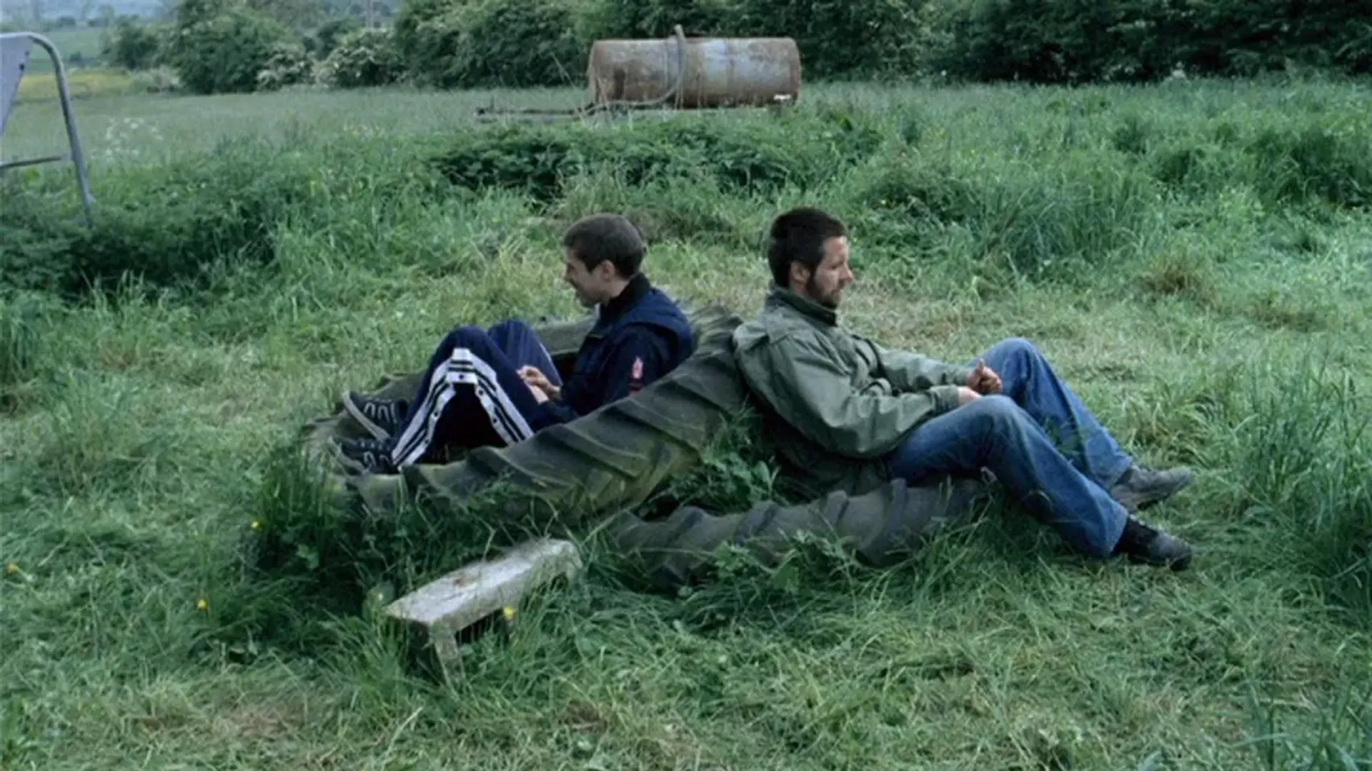 فیلم کفش های مرد مرده (Dead Man's Shoes 2004)