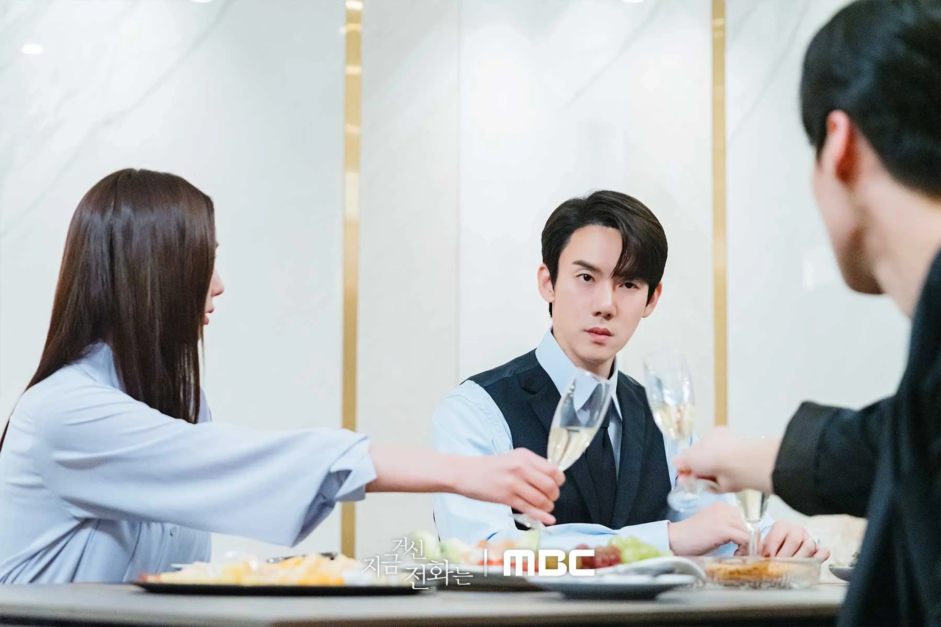 Heo Nam-jun, Yoo Yeon-seok, and Chae Soo-bin in When the Phone Rings (2024)