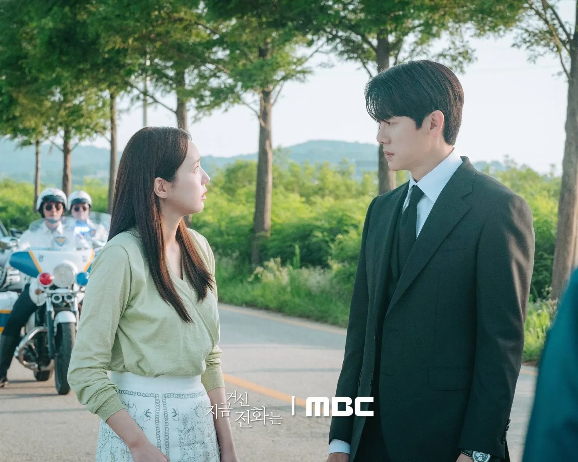 Yoo Yeon-seok and Chae Soo-bin in When the Phone Rings (2024)