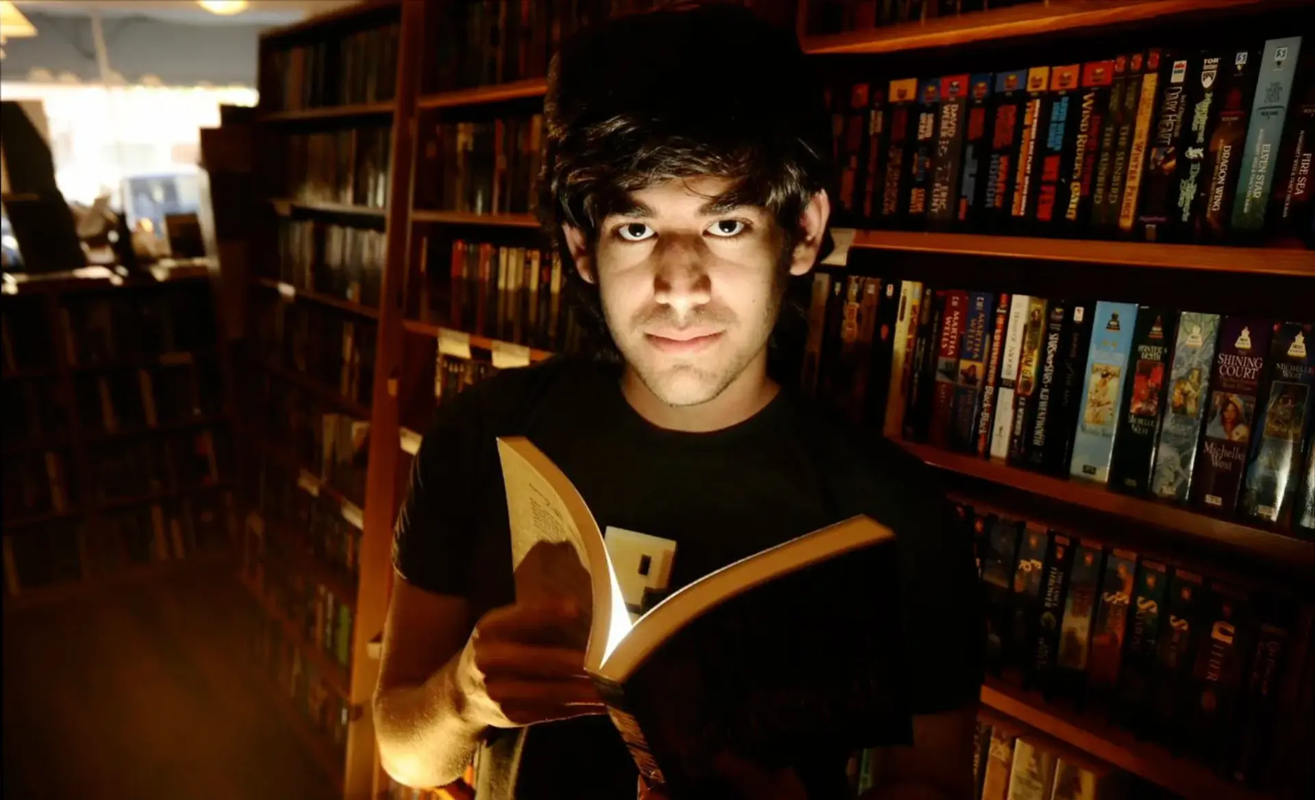 مستند پسر اینترنت: داستان آرون شوارتز (The Internet's Own Boy: The Story of Aaron Swartz 2014)