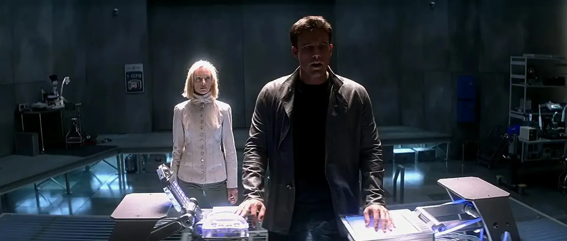فیلم دستمزد	(Paycheck 2003)