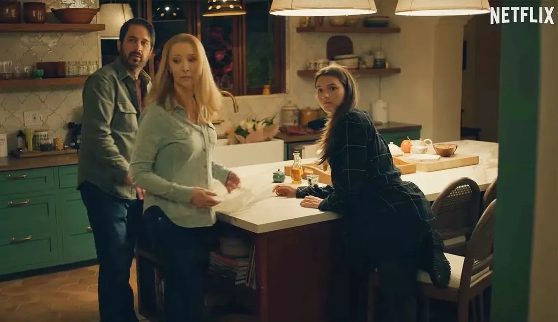 Ray Romano Lisa Kudrow Chloe East in NO GOOD DEED