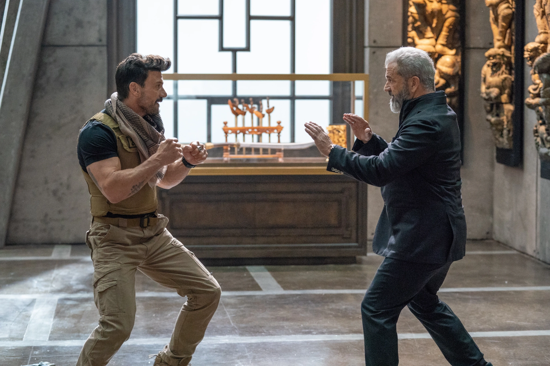 Mel Gibson and Frank Grillo in Boss Level (2020)