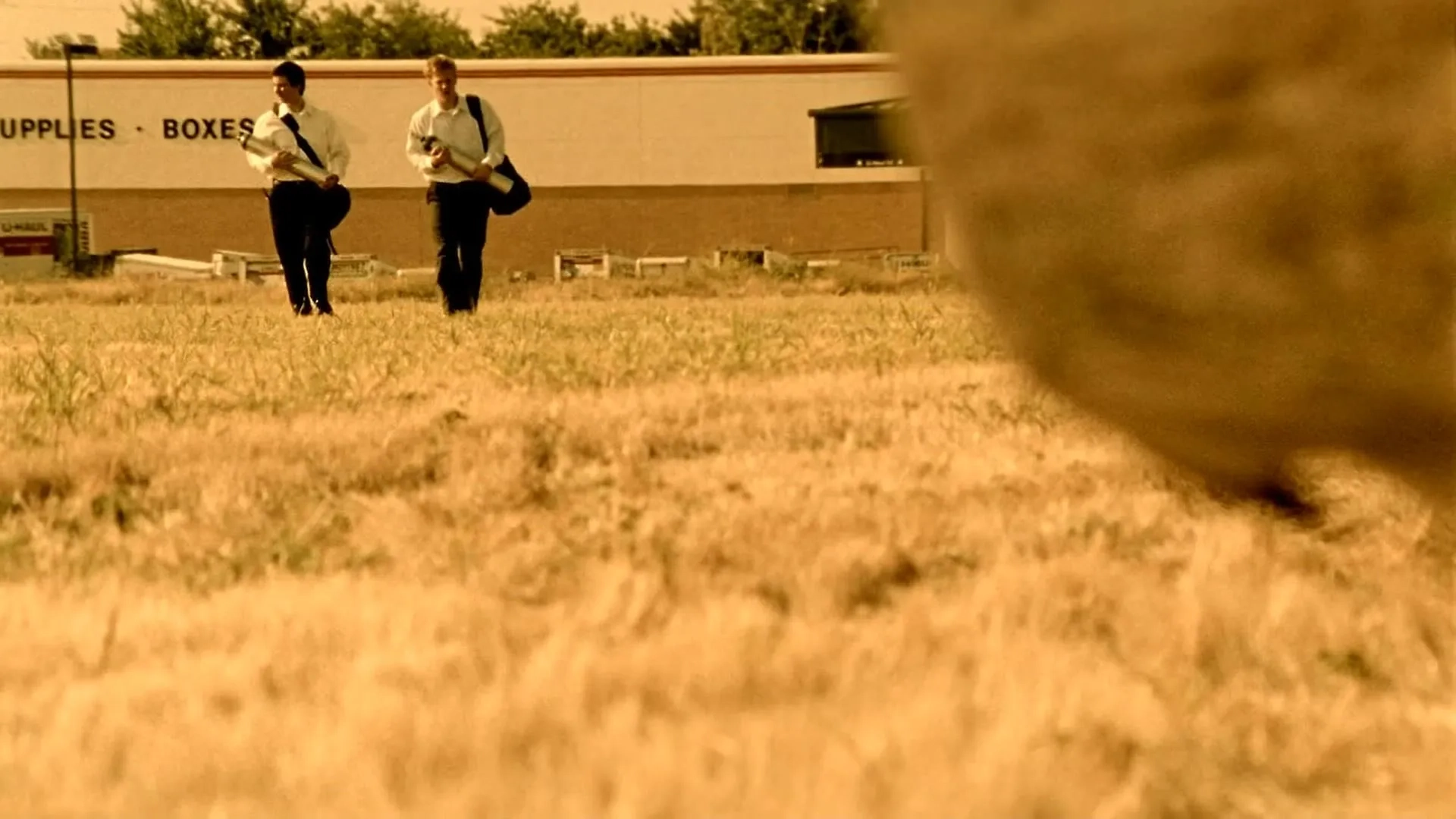 David Sullivan and Shane Carruth in Primer (2004)