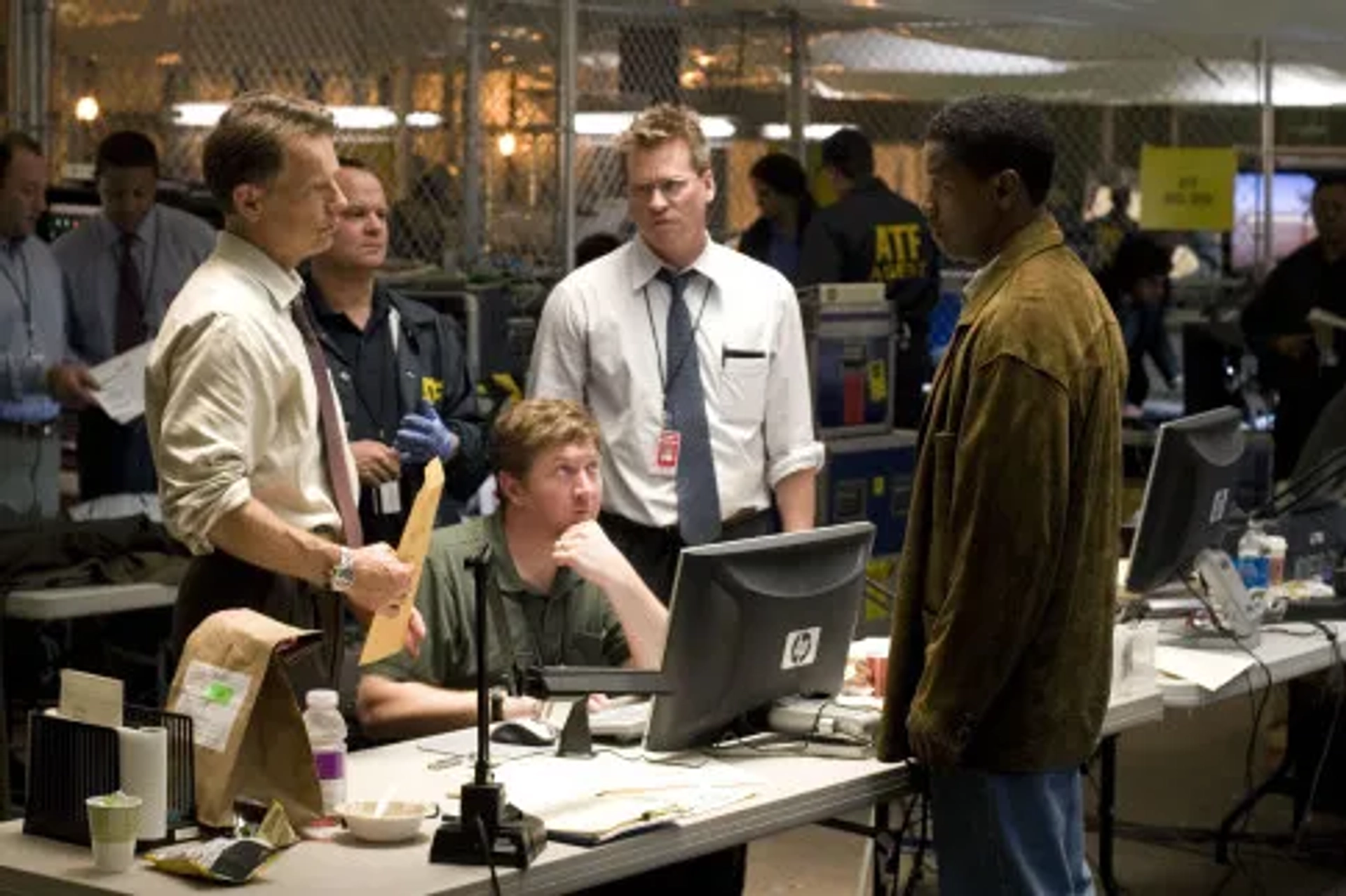 Val Kilmer, Denzel Washington, and Bruce Greenwood in Deja Vu (2006)