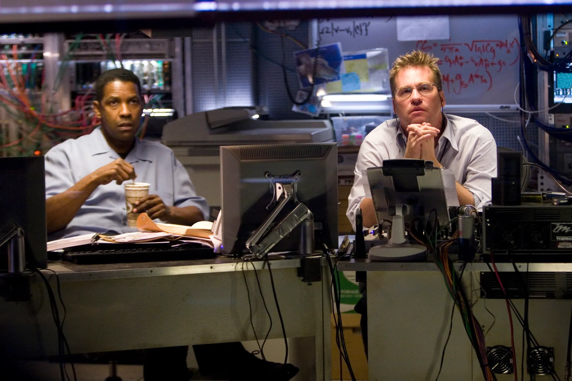 Val Kilmer and Denzel Washington in Deja Vu (2006)
