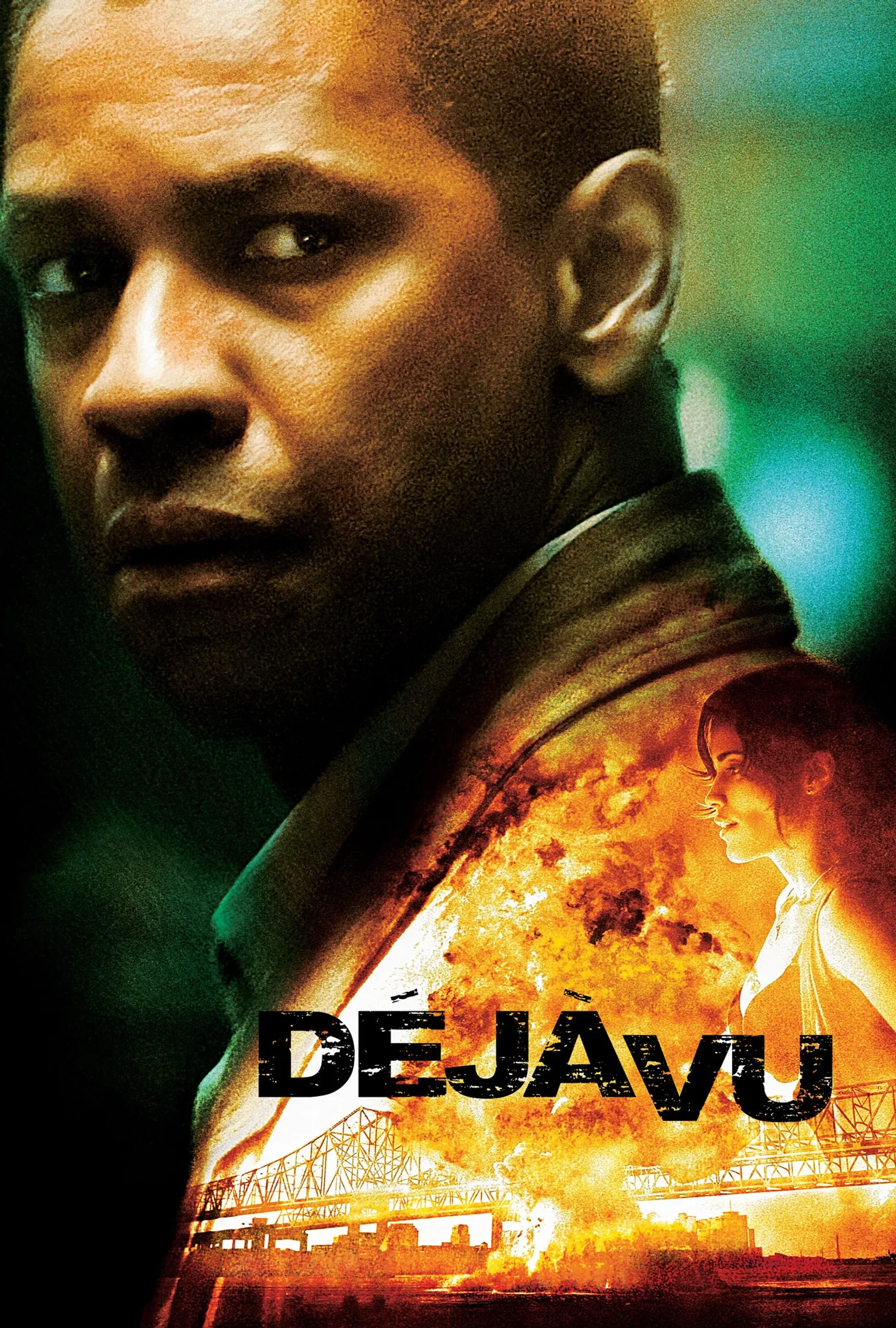 Denzel Washington and Paula Patton in Deja Vu (2006)