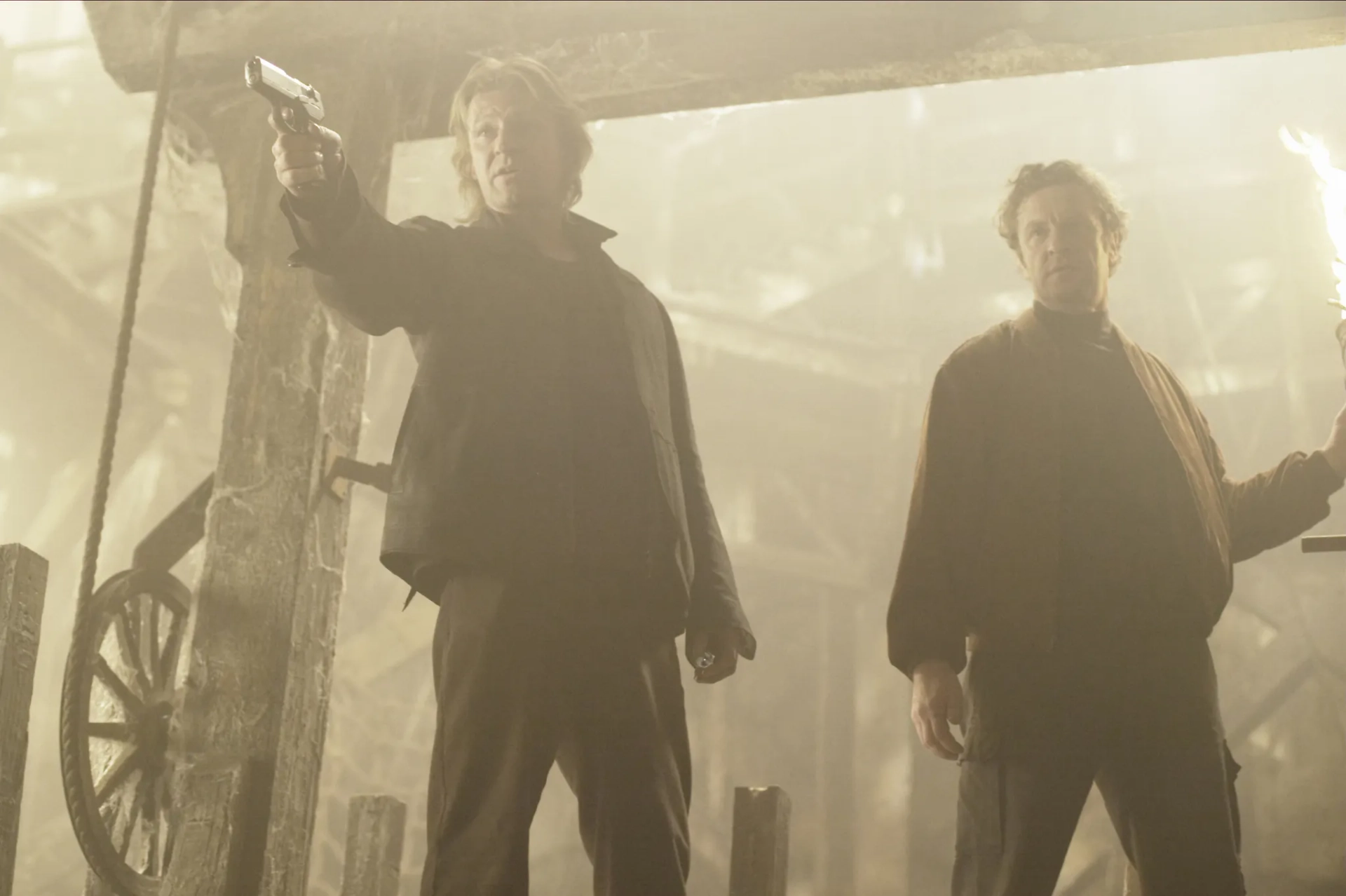 Sean Bean and Stewart Finlay-McLennan in National Treasure (2004)