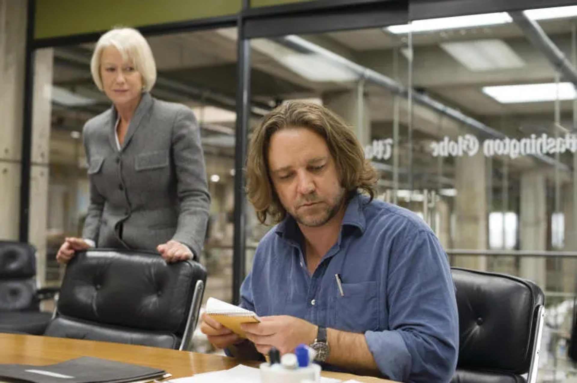 Russell Crowe and Helen Mirren in State of Play (2009)