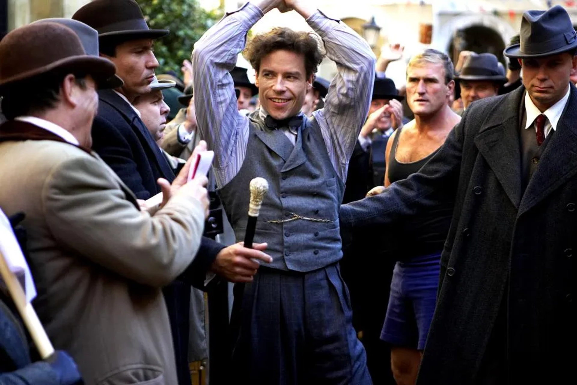 Guy Pearce in Death Defying Acts (2007)