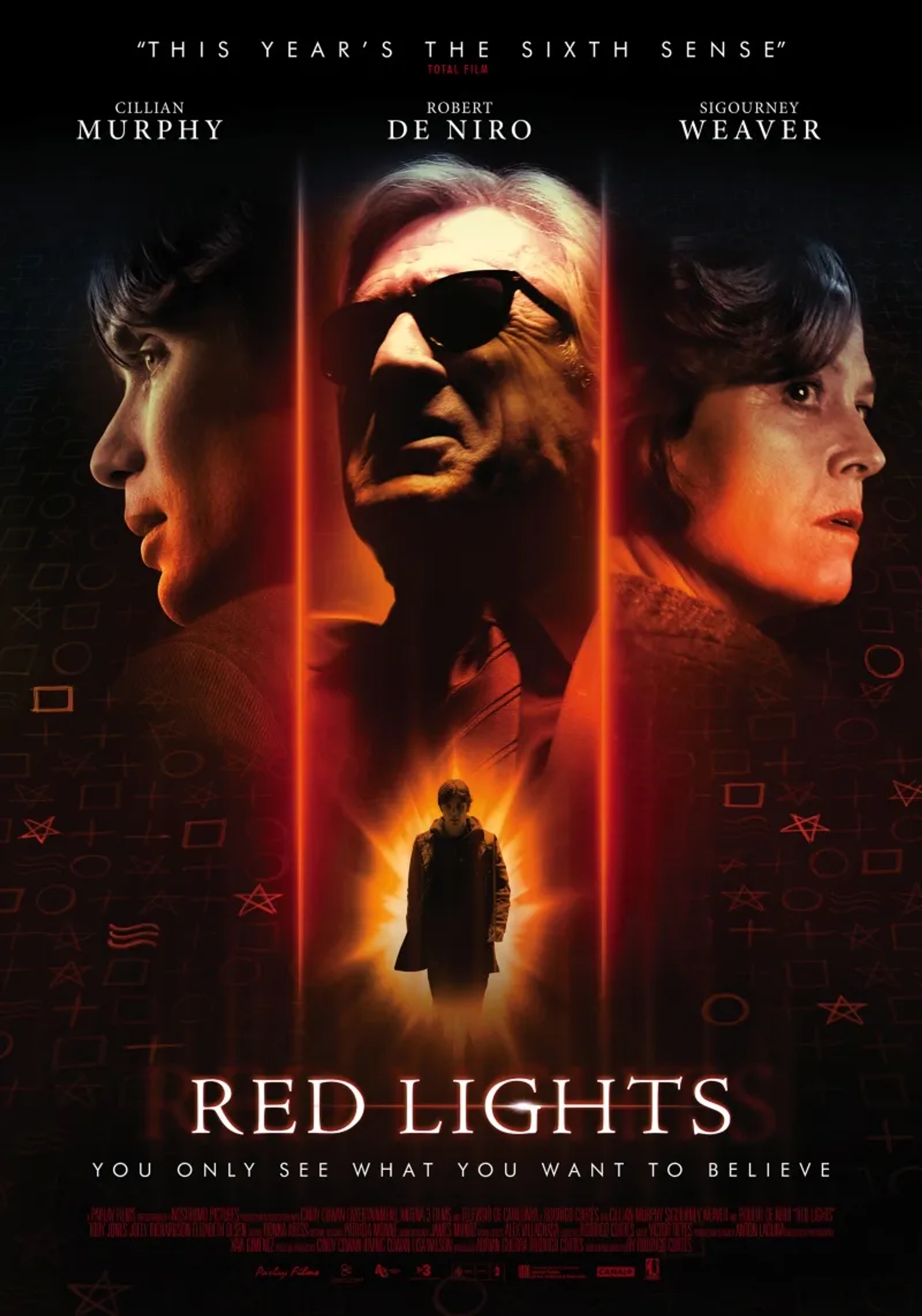 Robert De Niro, Sigourney Weaver, and Cillian Murphy in Red Lights (2012)