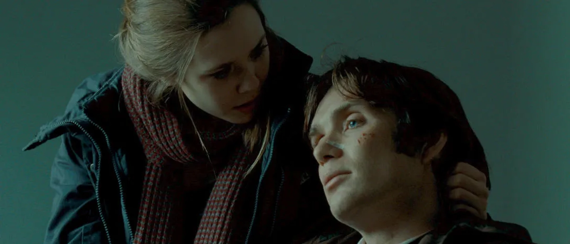 Cillian Murphy and Elizabeth Olsen in Red Lights (2012)
