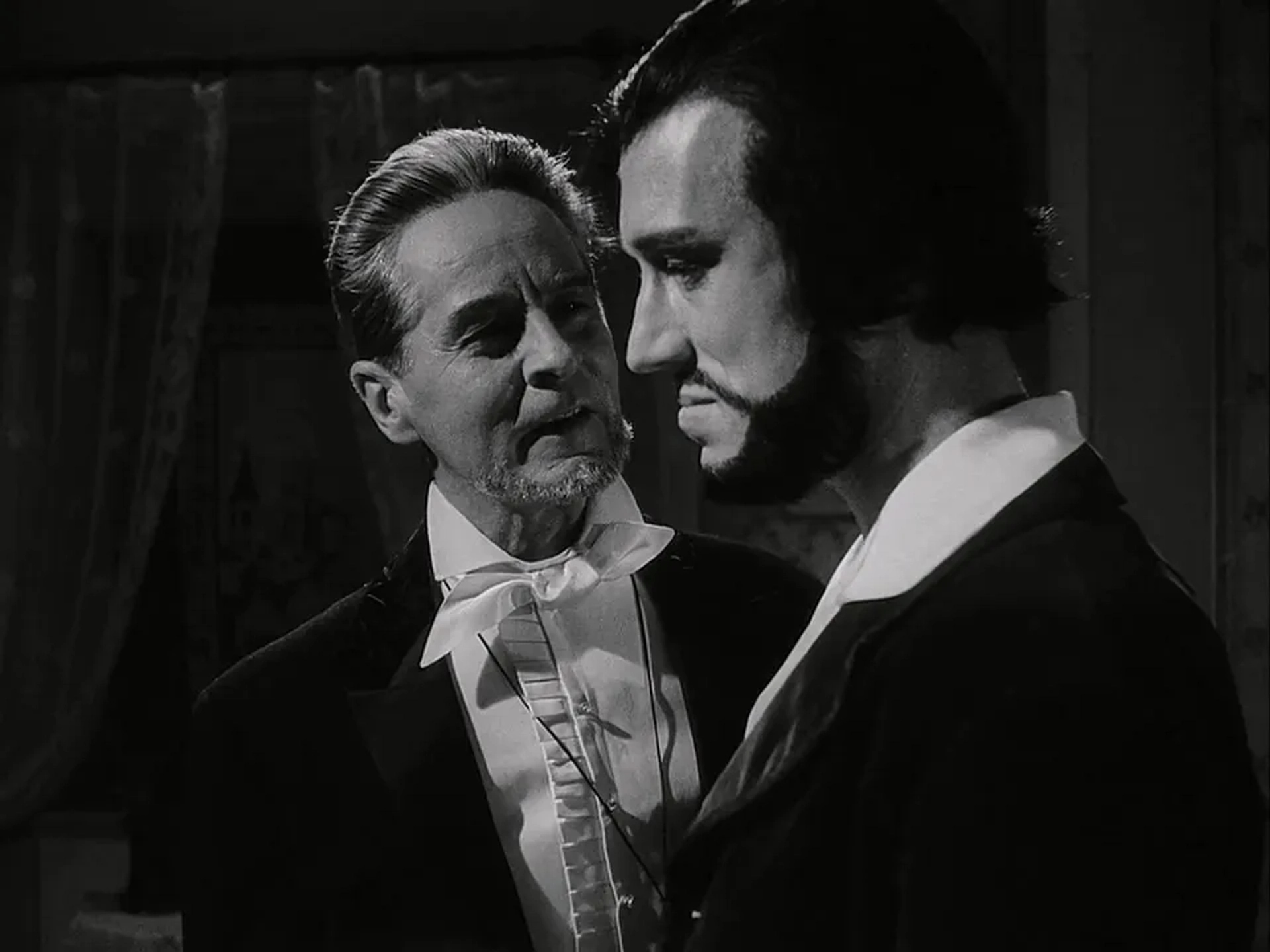 Max von Sydow and Gunnar Björnstrand in The Magician (1958)