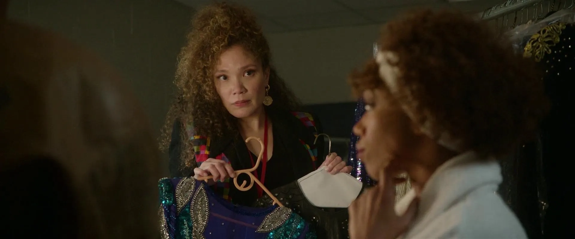 Naomi Ackie and Evelyn Howe in Whitney Houston: I Wanna Dance with Somebody (2022)