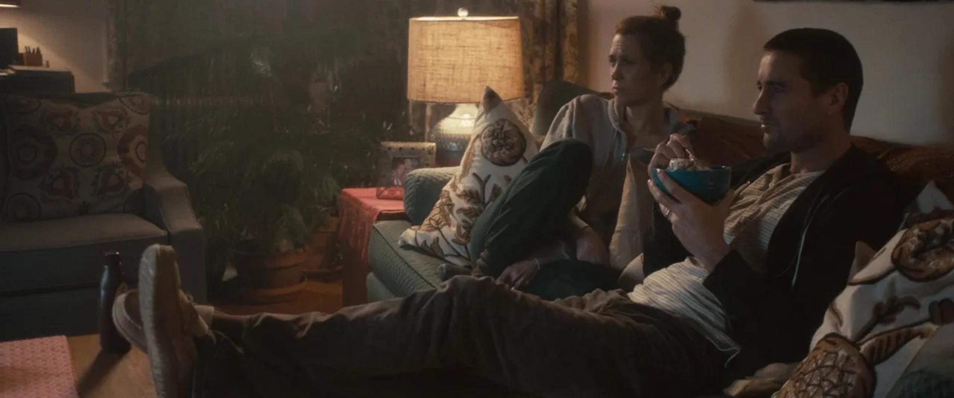Luke Wilson and Kristen Wiig in The Skeleton Twins (2014)