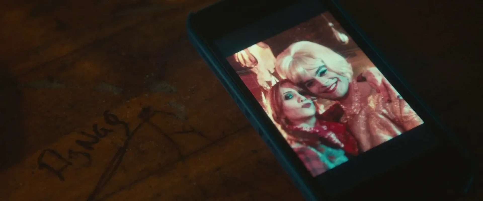Bill Hader and Kristen Wiig in The Skeleton Twins (2014)
