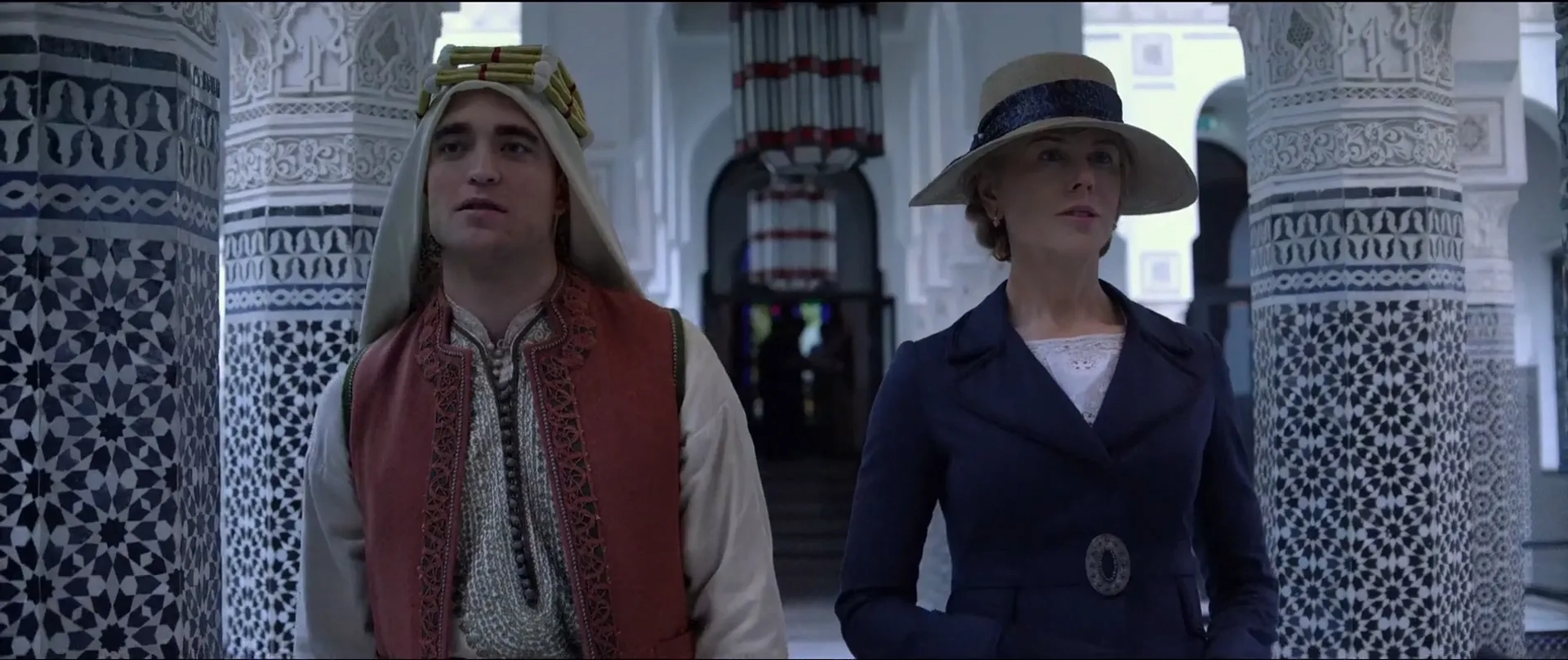 Nicole Kidman and Robert Pattinson in Queen of the Desert (2015)