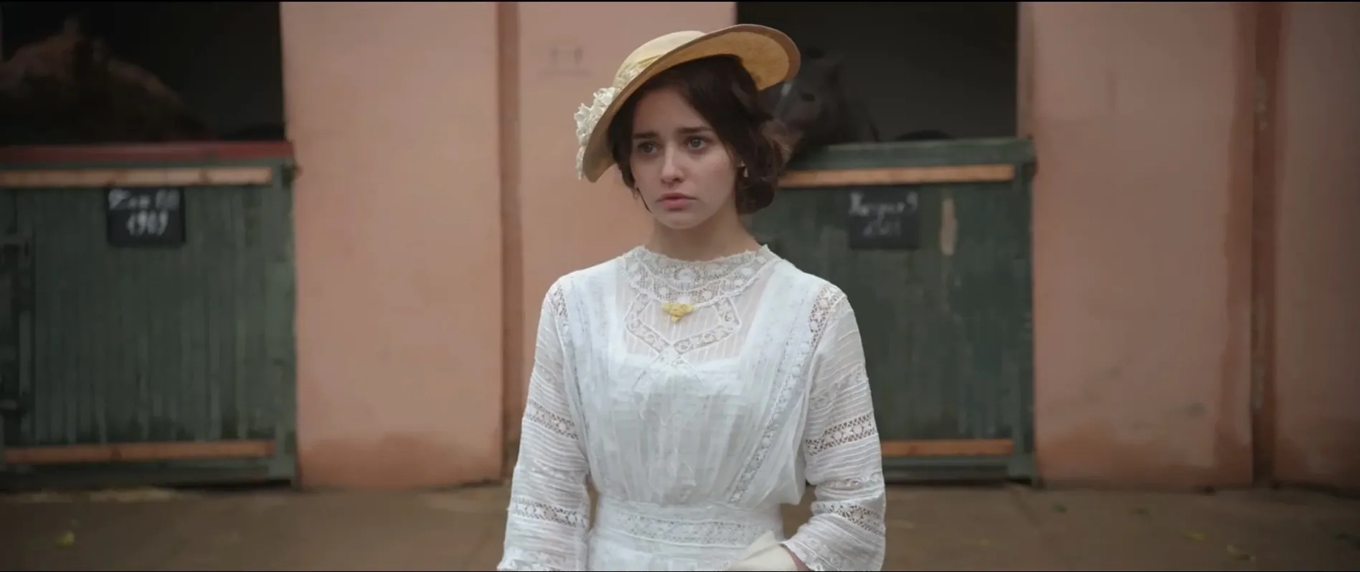 Holly Earl in Queen of the Desert (2015)