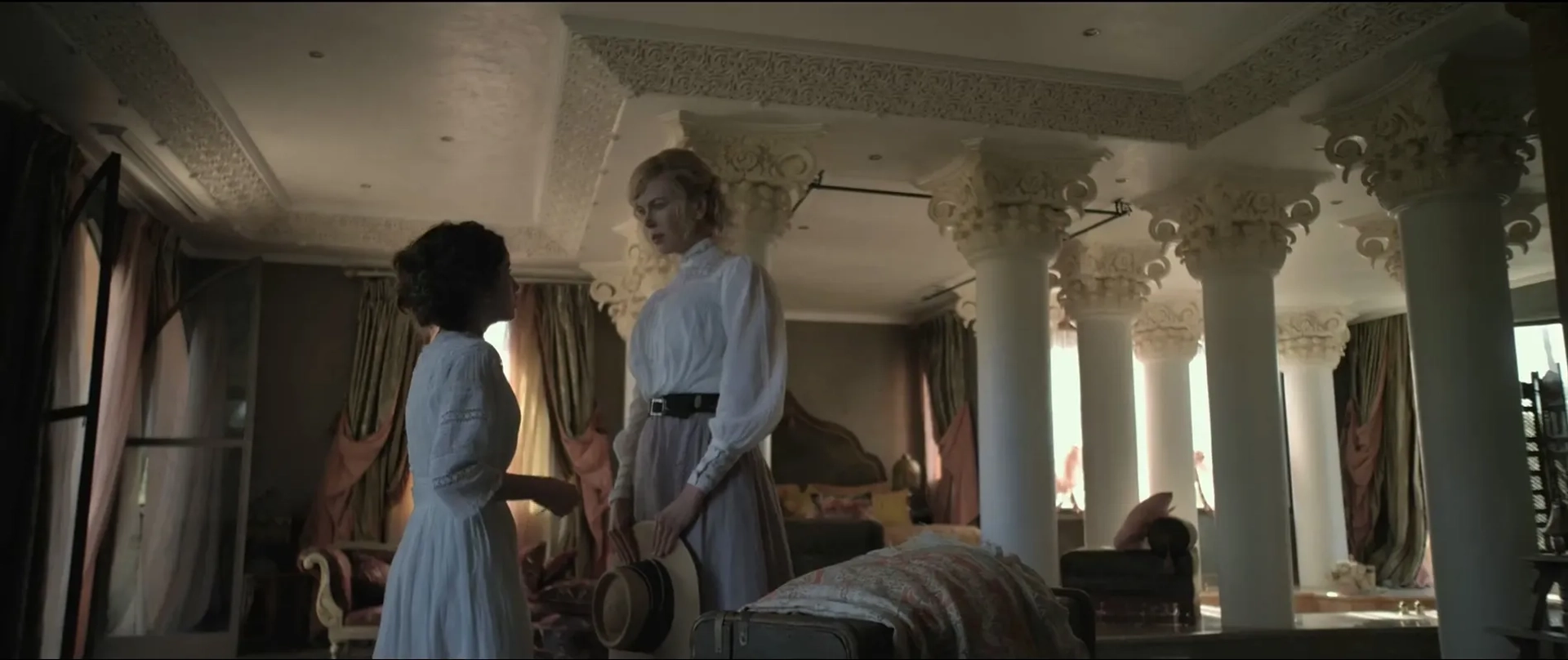 Nicole Kidman and Holly Earl in Queen of the Desert (2015)