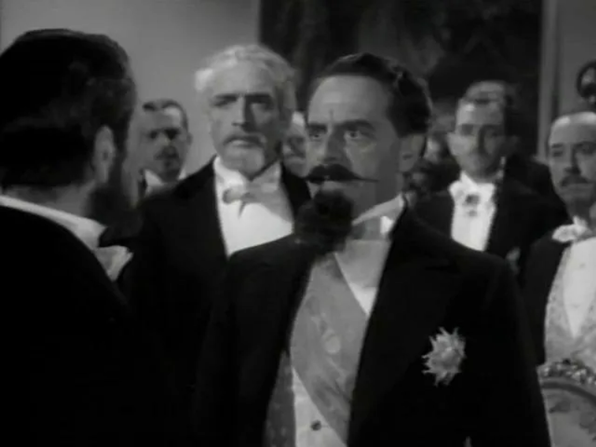 Walter Kingsford and Fritz Leiber in The Story of Louis Pasteur (1936)