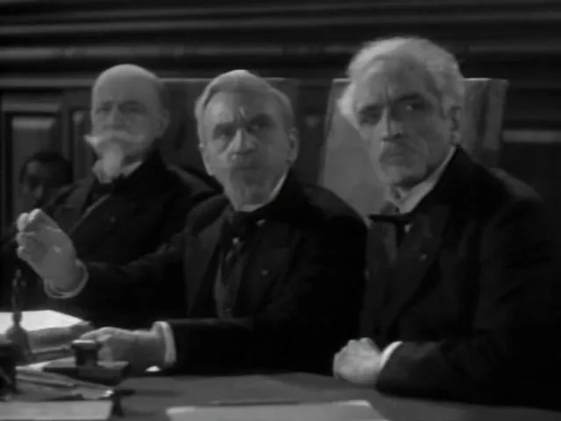 Fritz Leiber in The Story of Louis Pasteur (1936)
