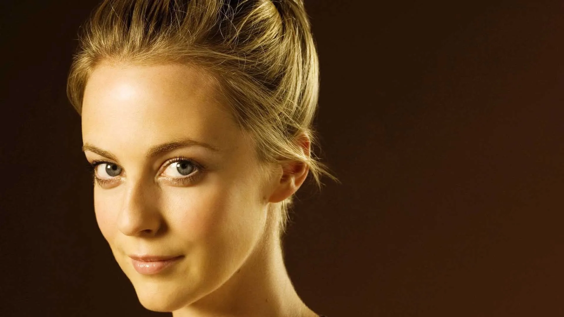 Publicity Still of Miranda Raison