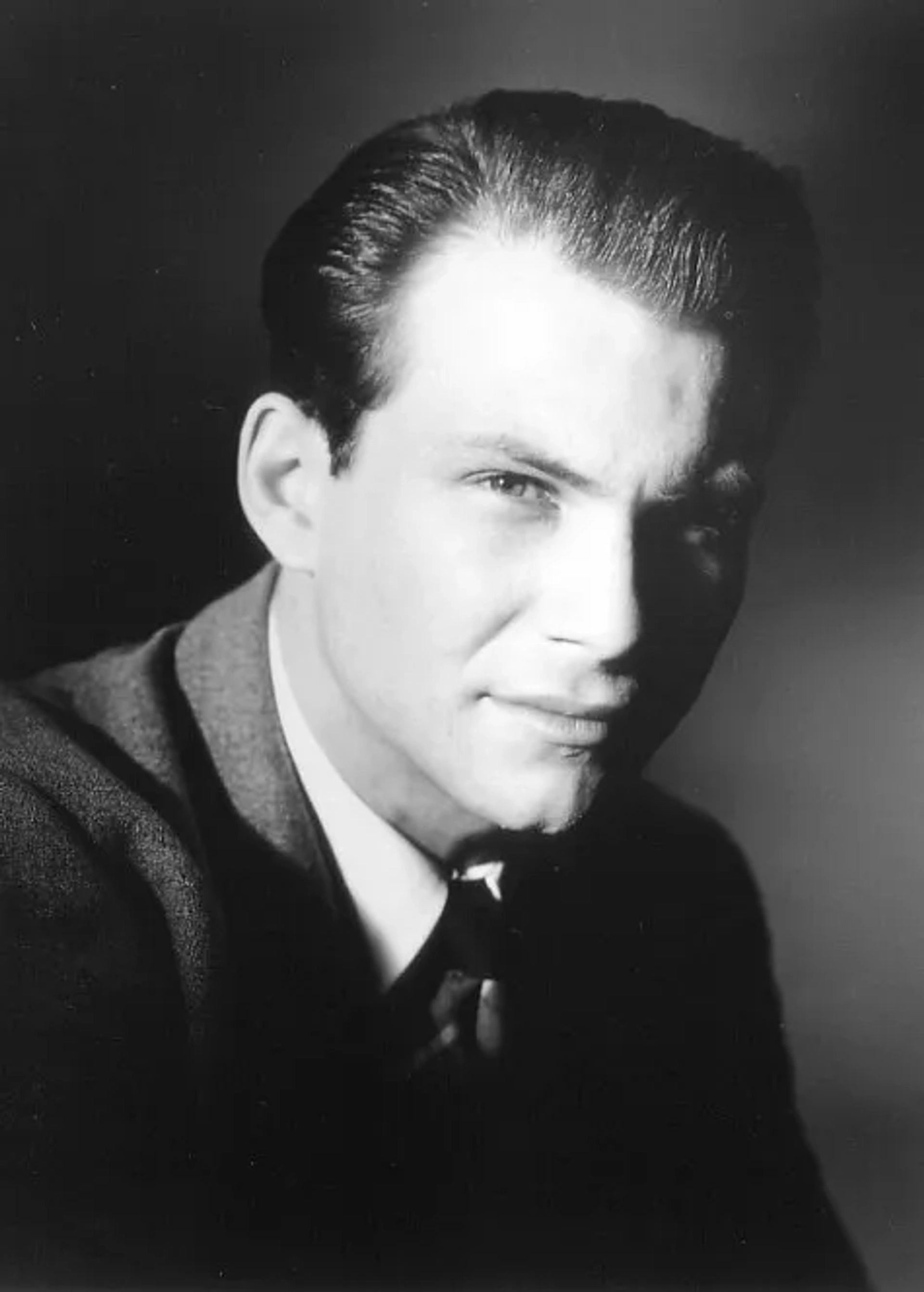 Christian Slater in Murder in the First (1995)