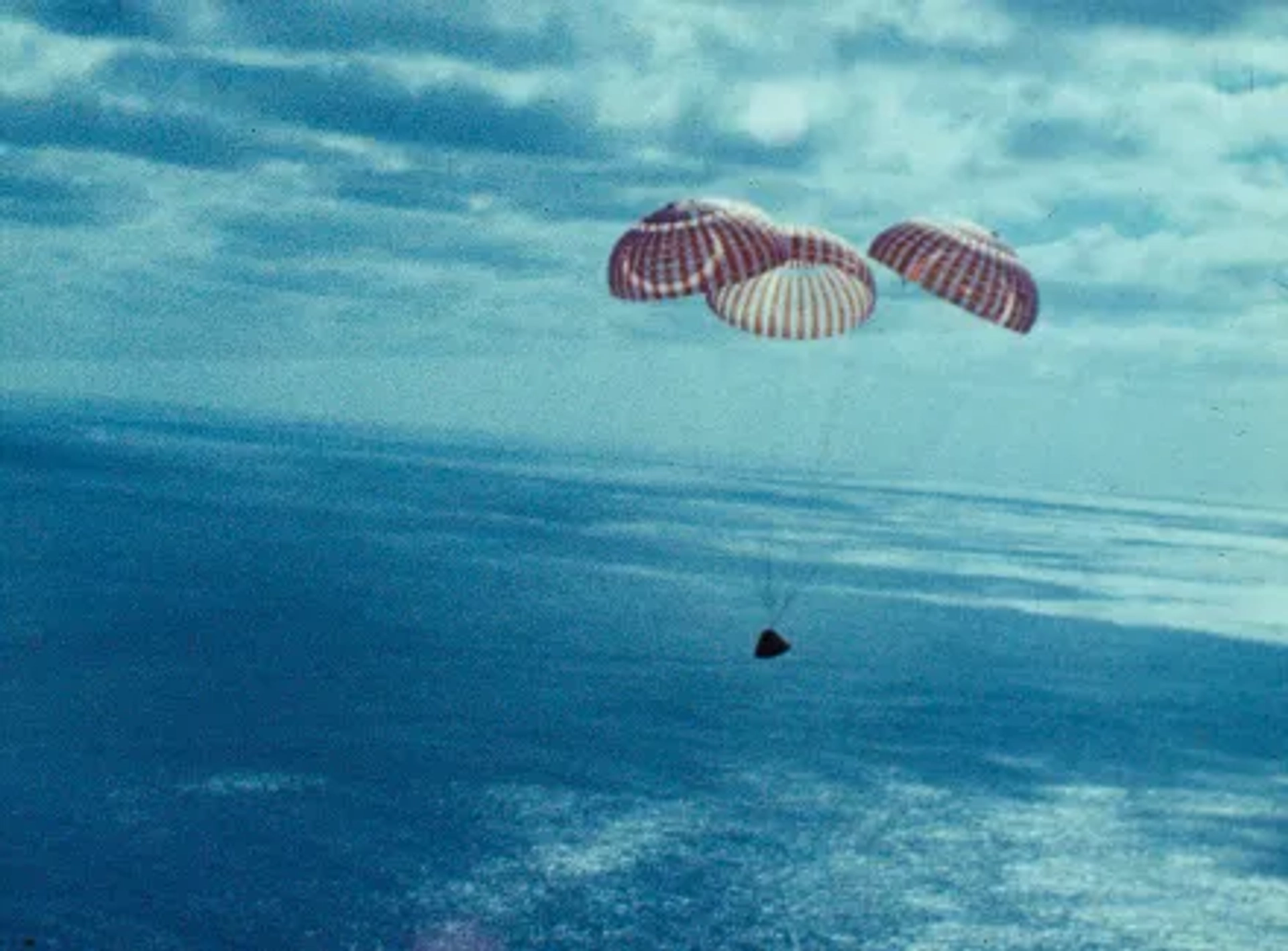 In the Shadow of the Moon (2007)