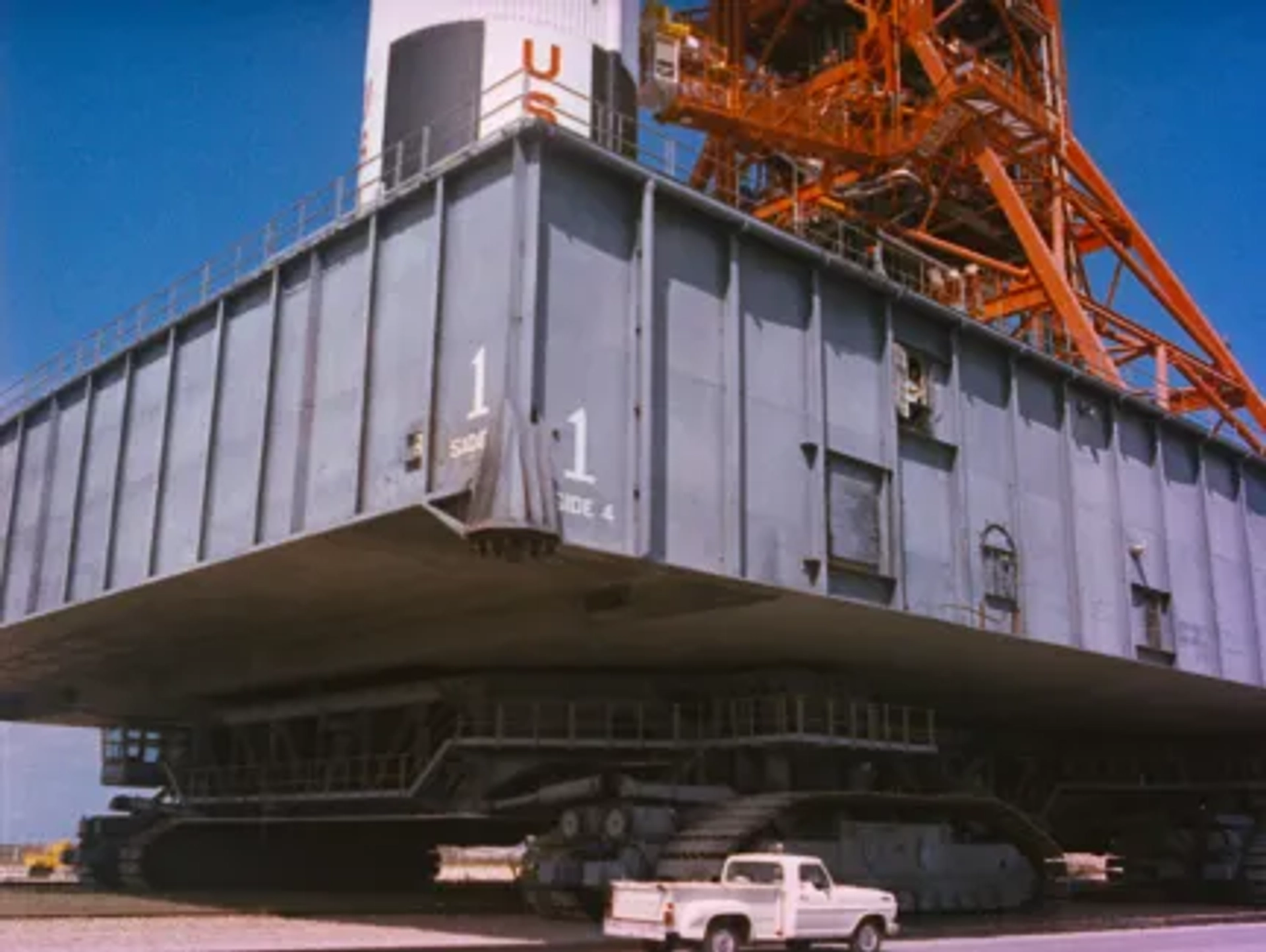 In the Shadow of the Moon (2007)