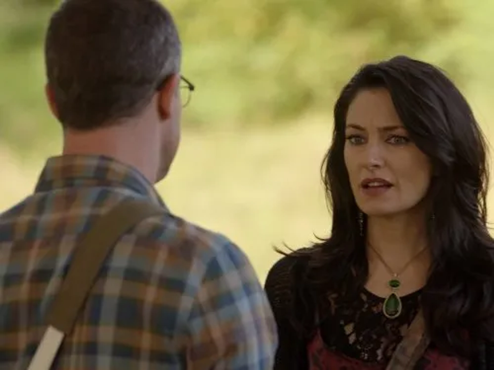 Mädchen Amick and Freddie Prinze Jr. in Witches of East End (2013)