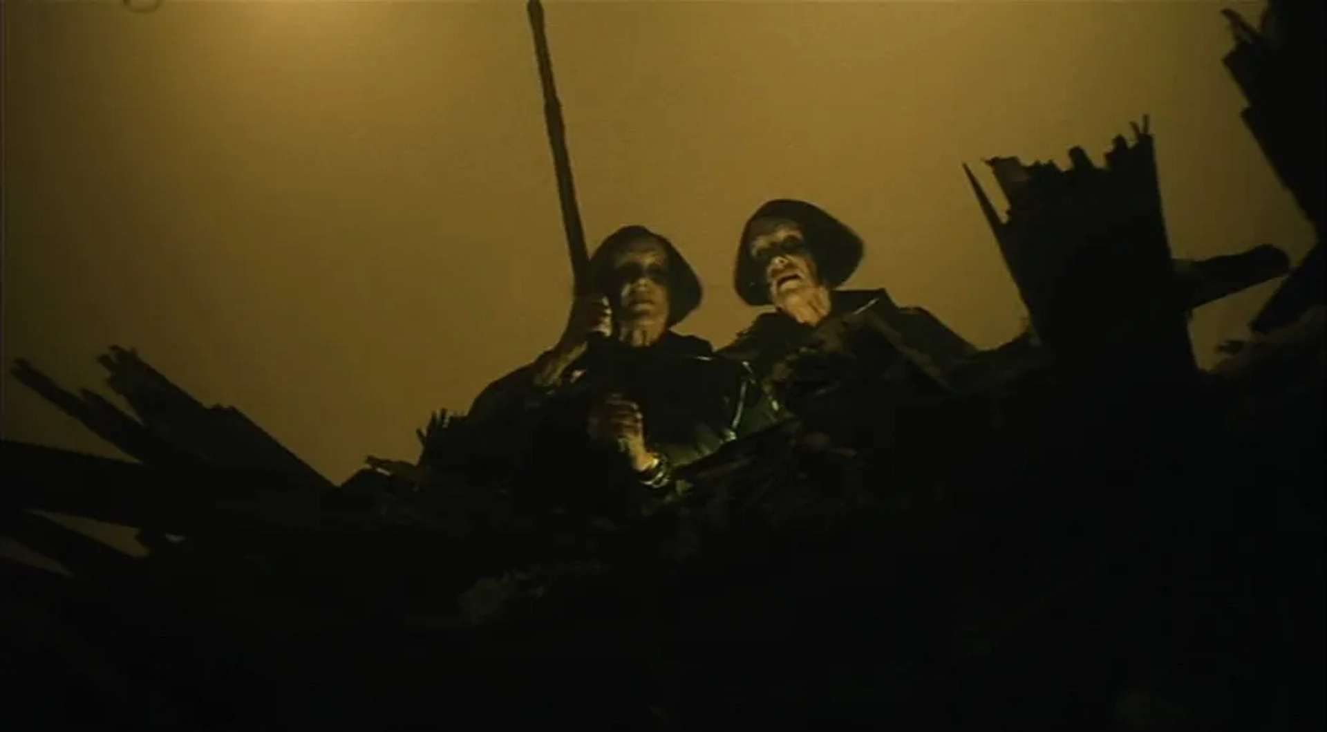 Geneviève Brunet and Odile Mallet in The City of Lost Children (1995)