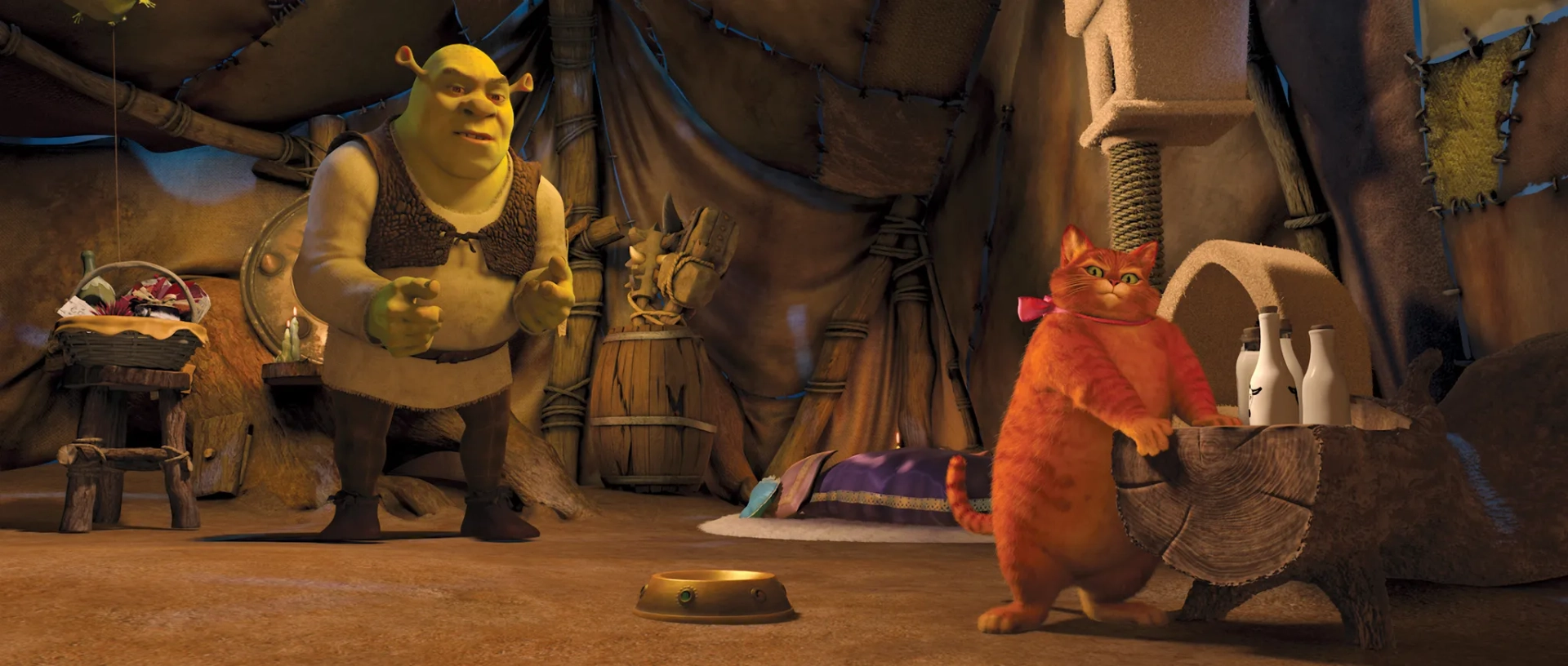 Antonio Banderas and Mike Myers in Shrek Forever After (2010)