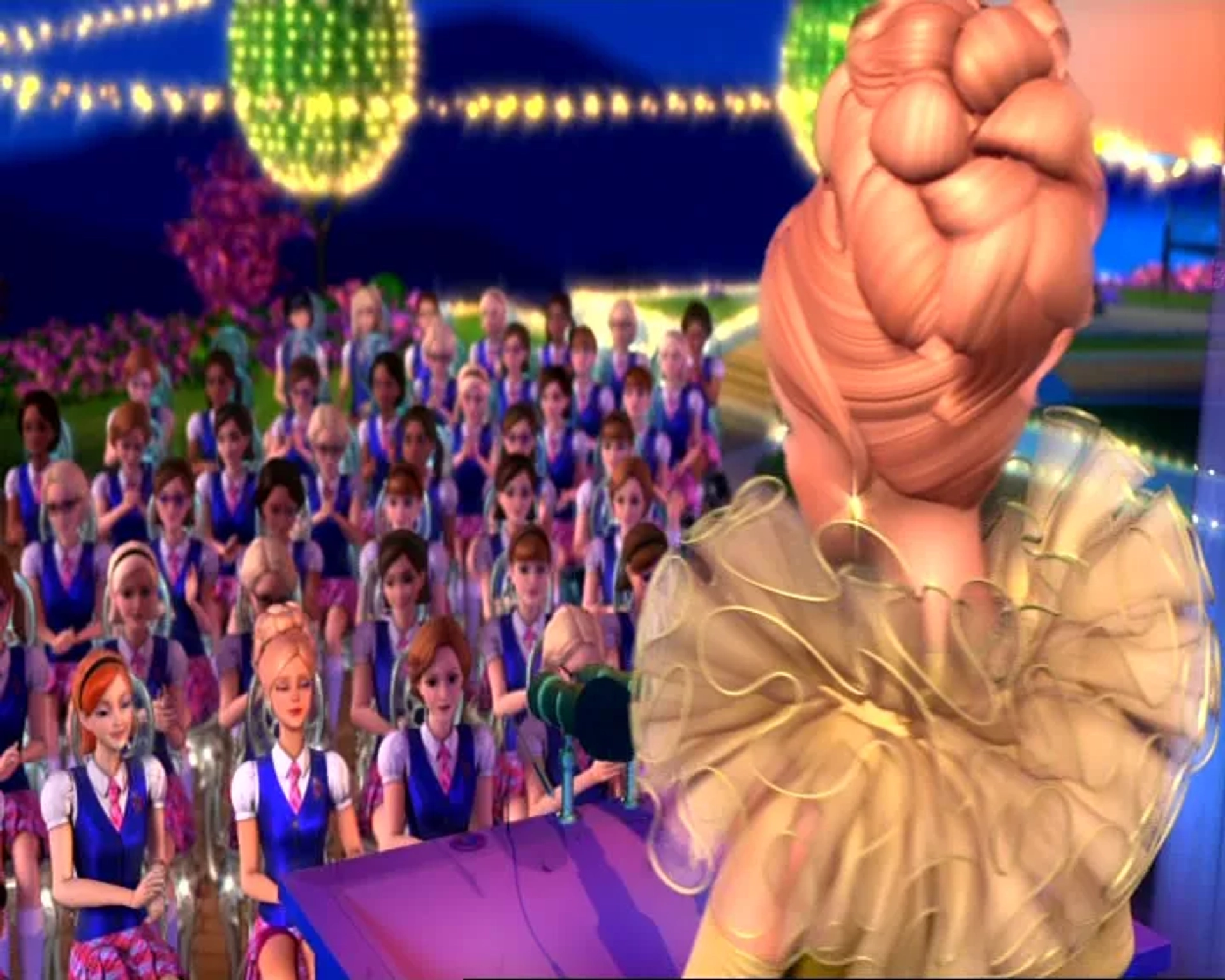 Barbie: Princess Charm School (2011)