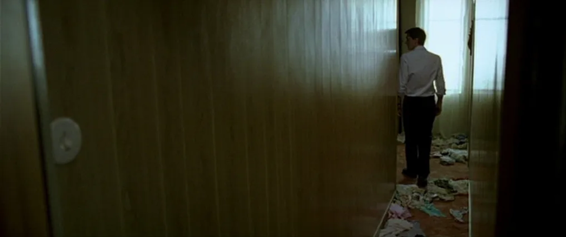 Kristoffer Joner in Next Door (2005)