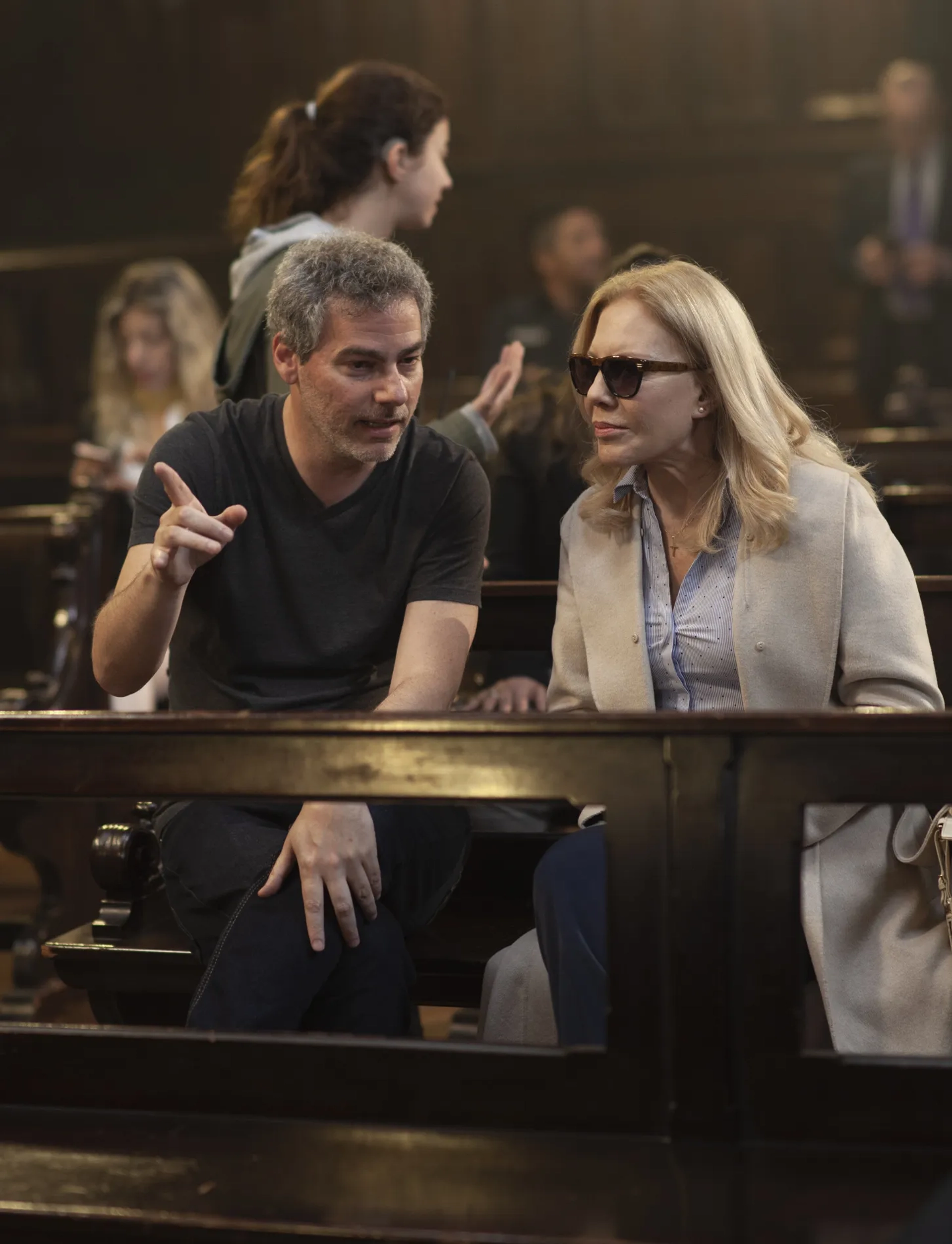 Cecilia Roth and Sebastián Schindel in The Crimes That Bind (2020)
